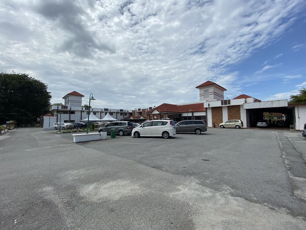 Capital O 89658 Bustani Hotel