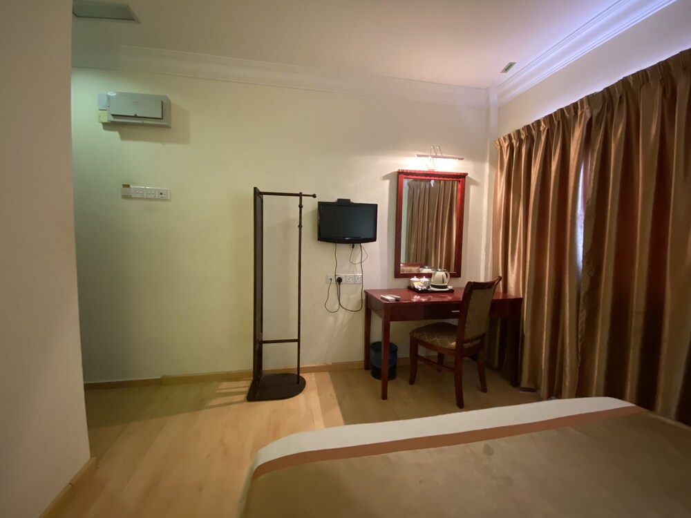 Capital O 89658 Bustani Hotel