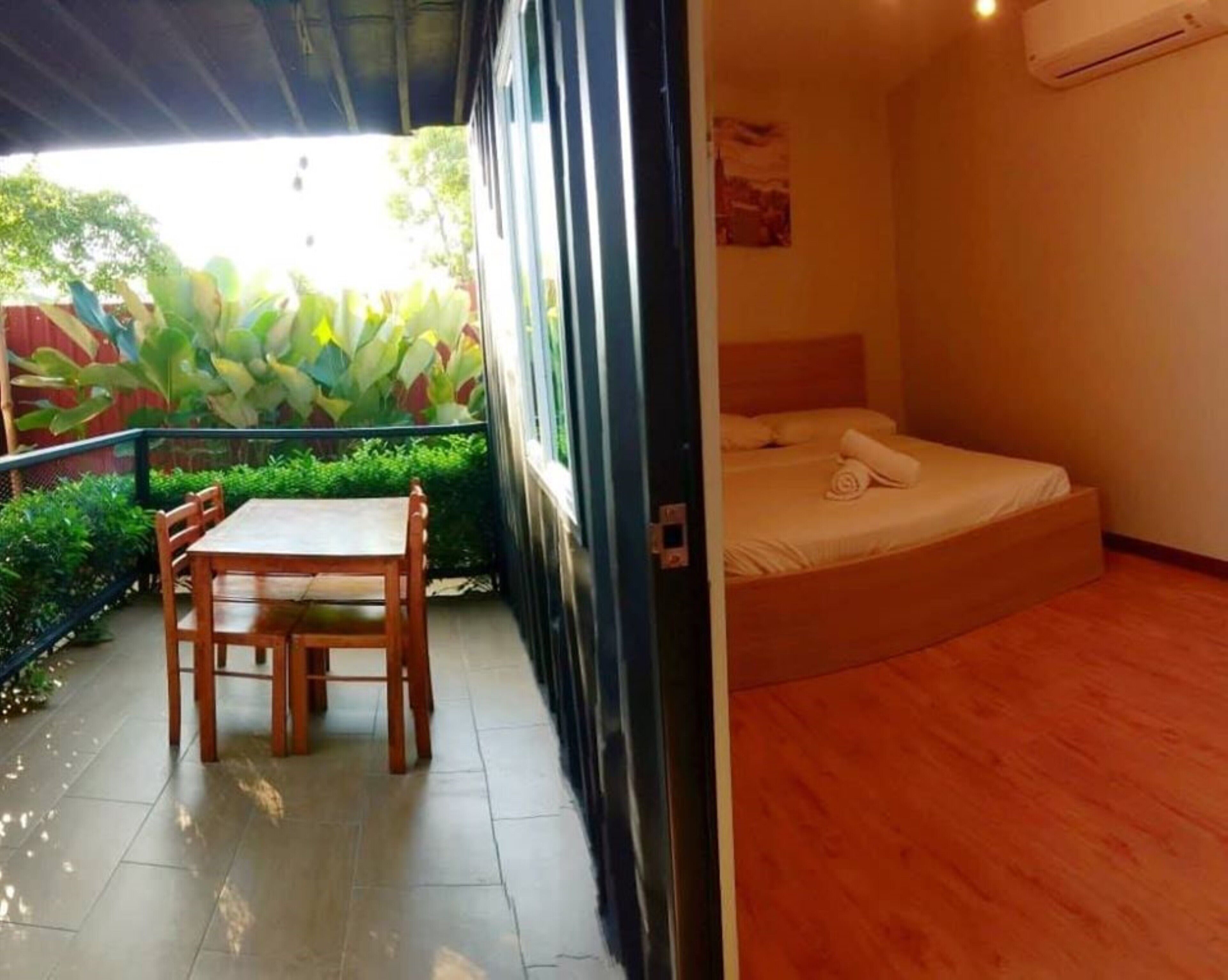 Petak Padin Cottage by The Pool