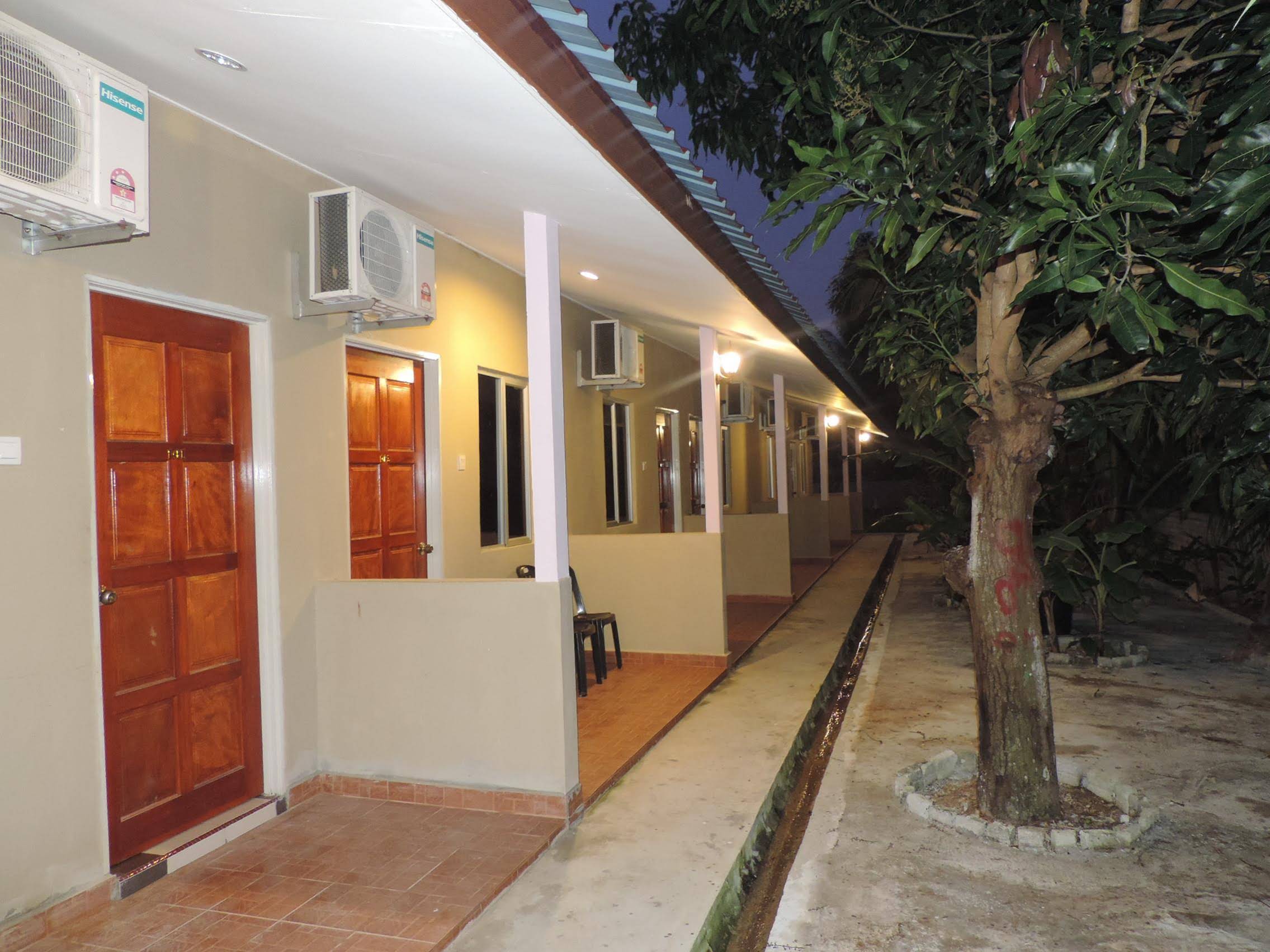 Anies Village Motel