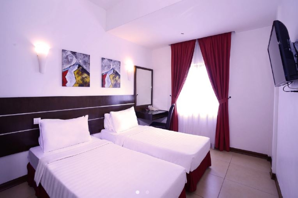 Bella Vista Waterfront Resort & Spa