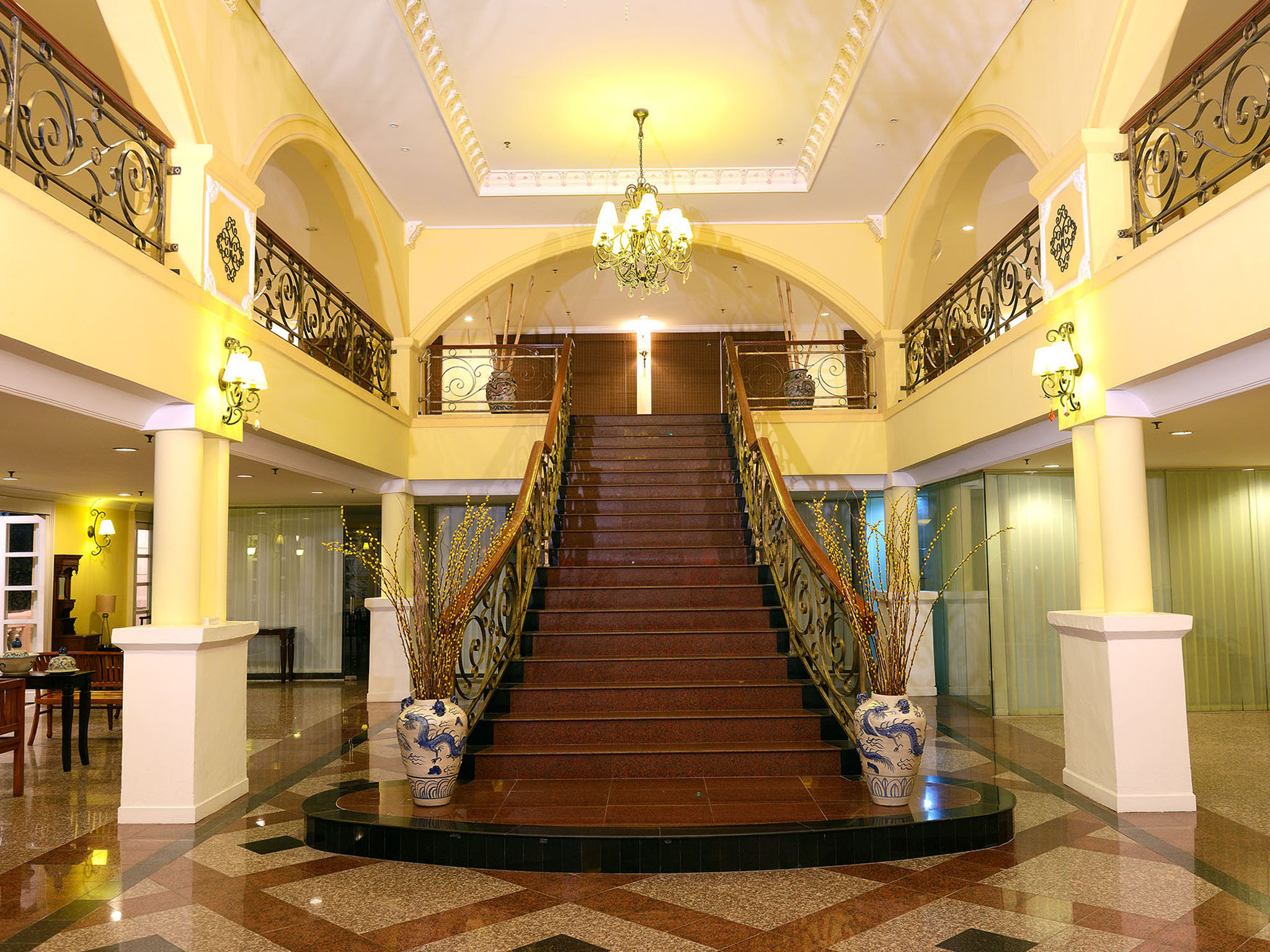 Bella Vista Waterfront Resort & Spa