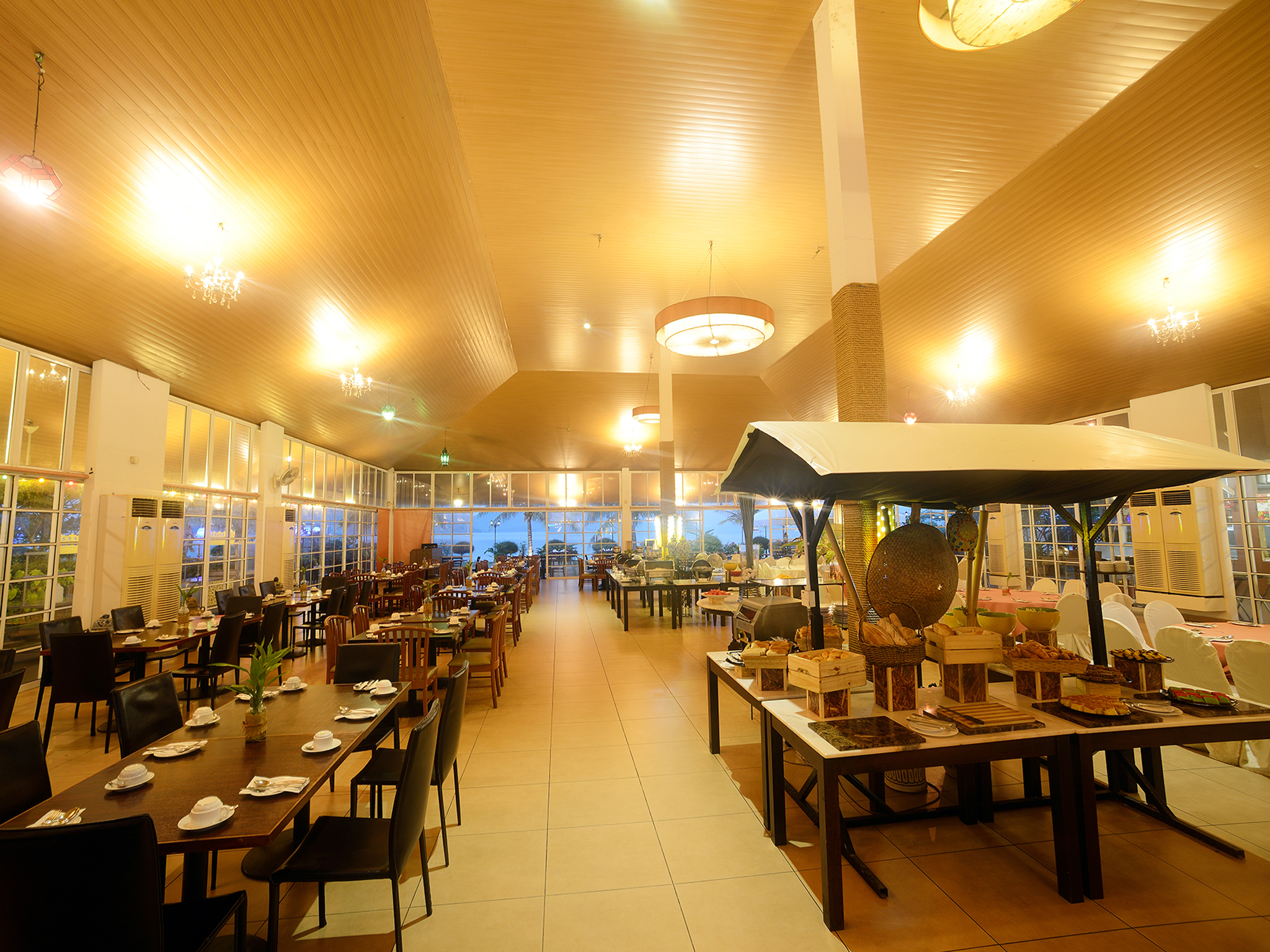 Bella Vista Waterfront Resort & Spa