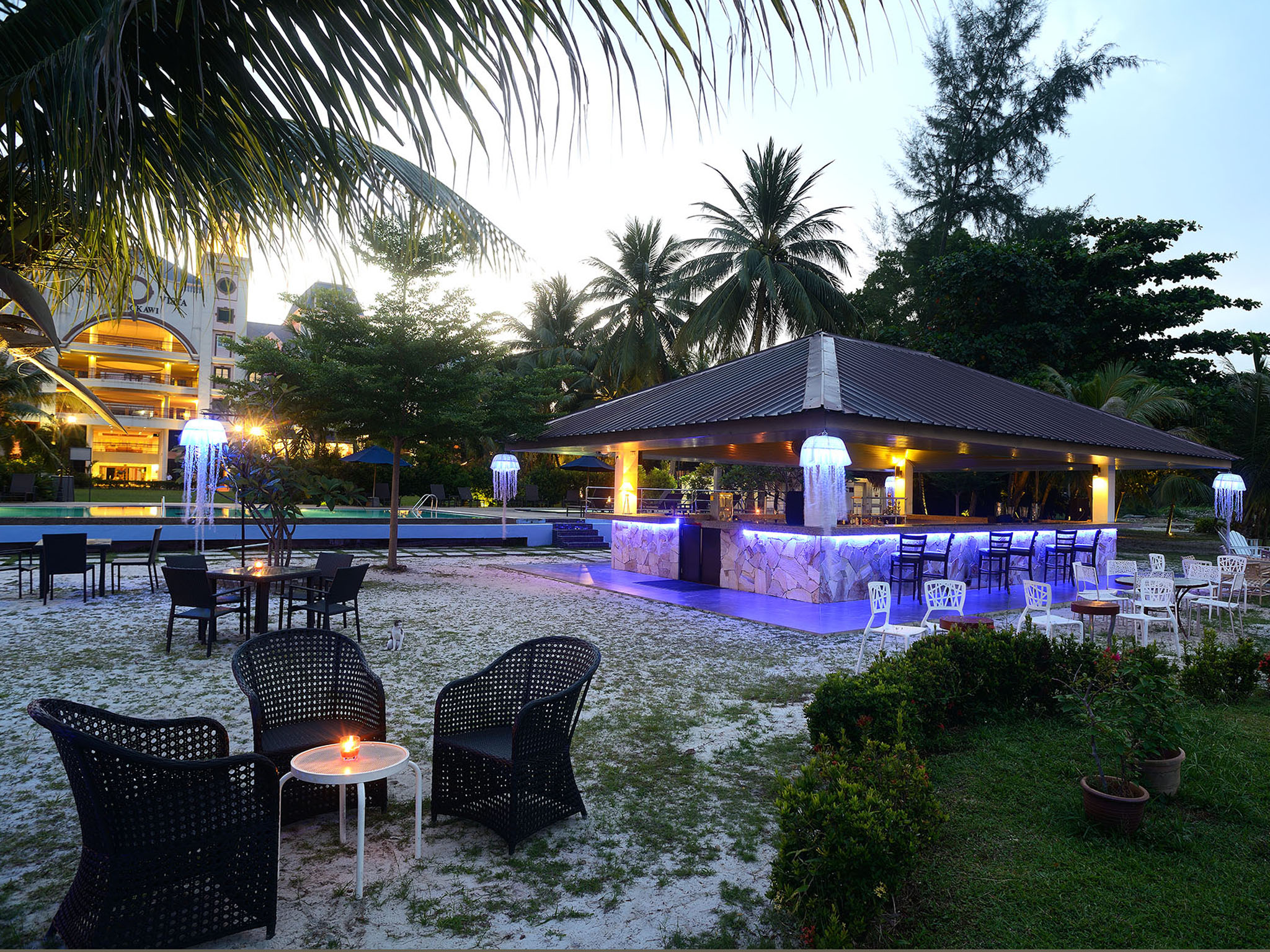 Bella Vista Waterfront Resort & Spa