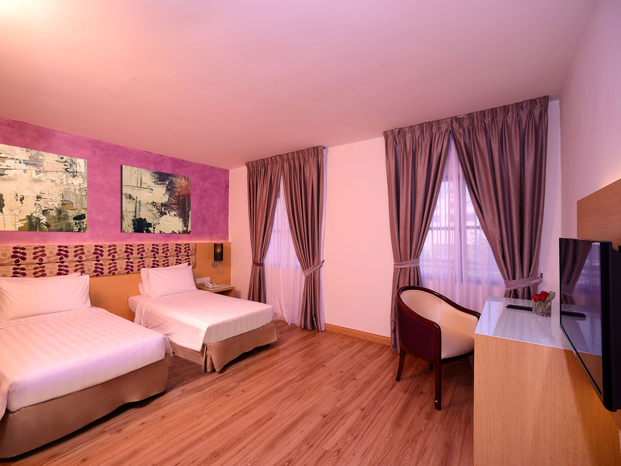 Bella Vista Waterfront Resort & Spa