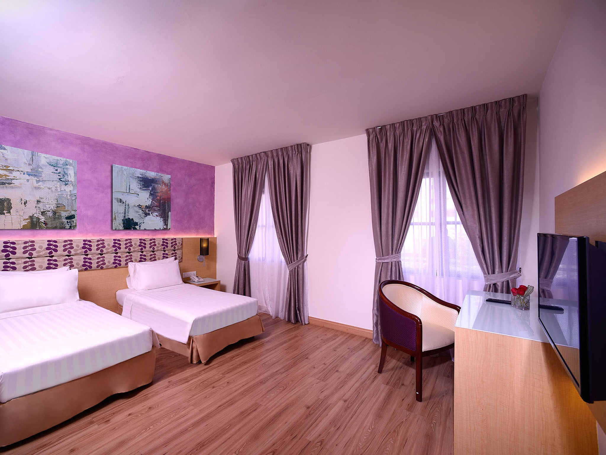 Bella Vista Waterfront Resort & Spa