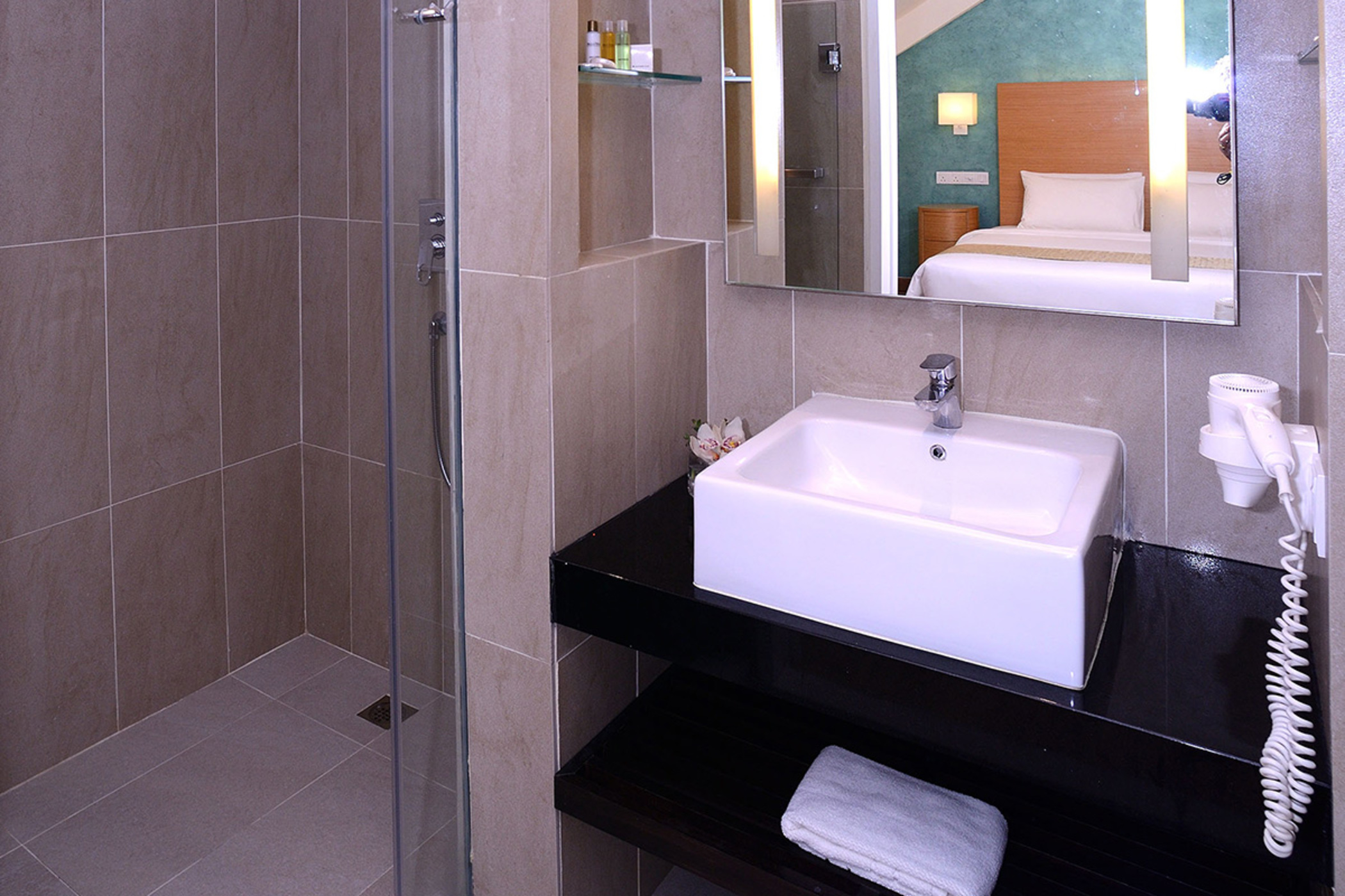 Bella Vista Waterfront Resort & Spa