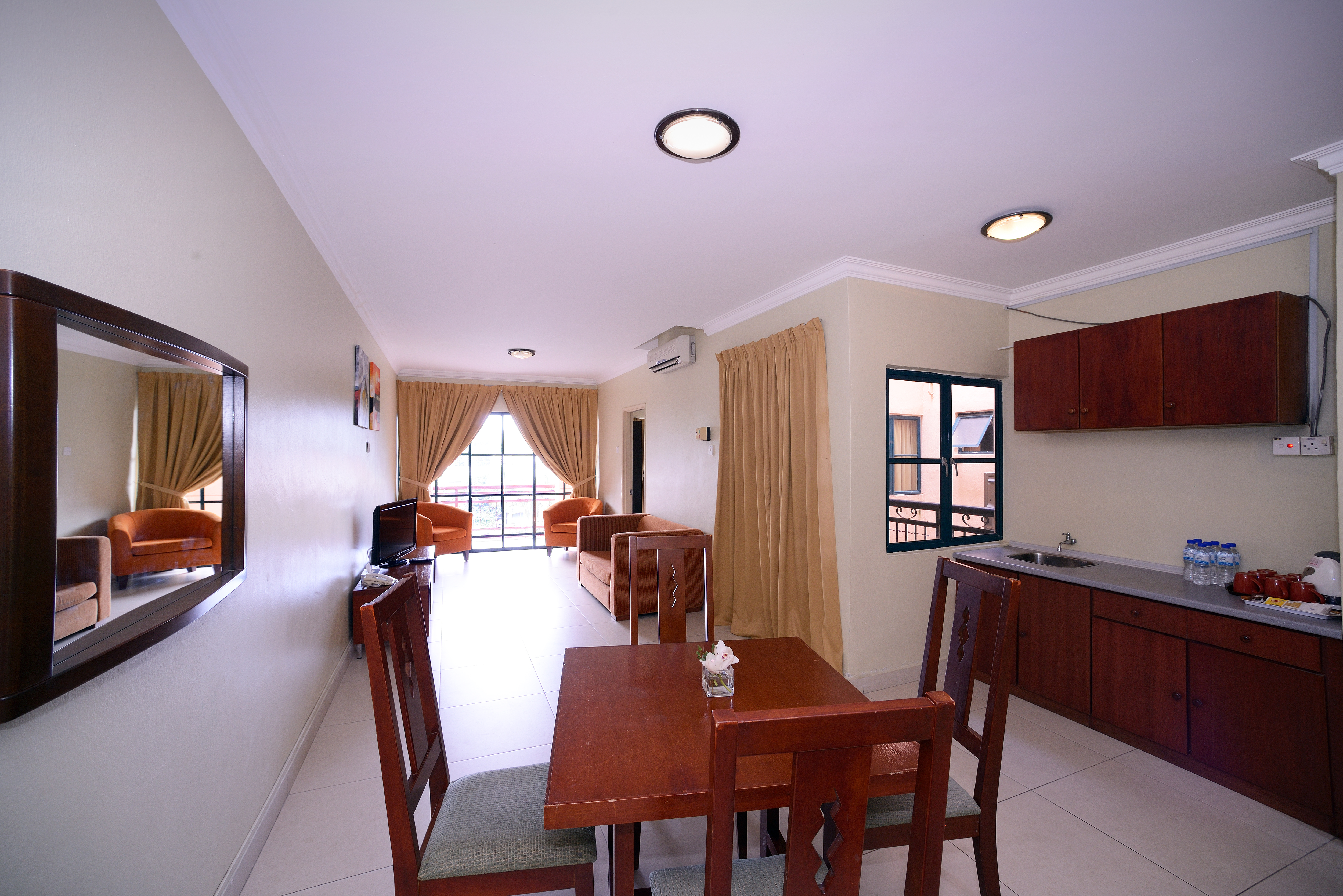 Bella Vista Waterfront Resort & Spa