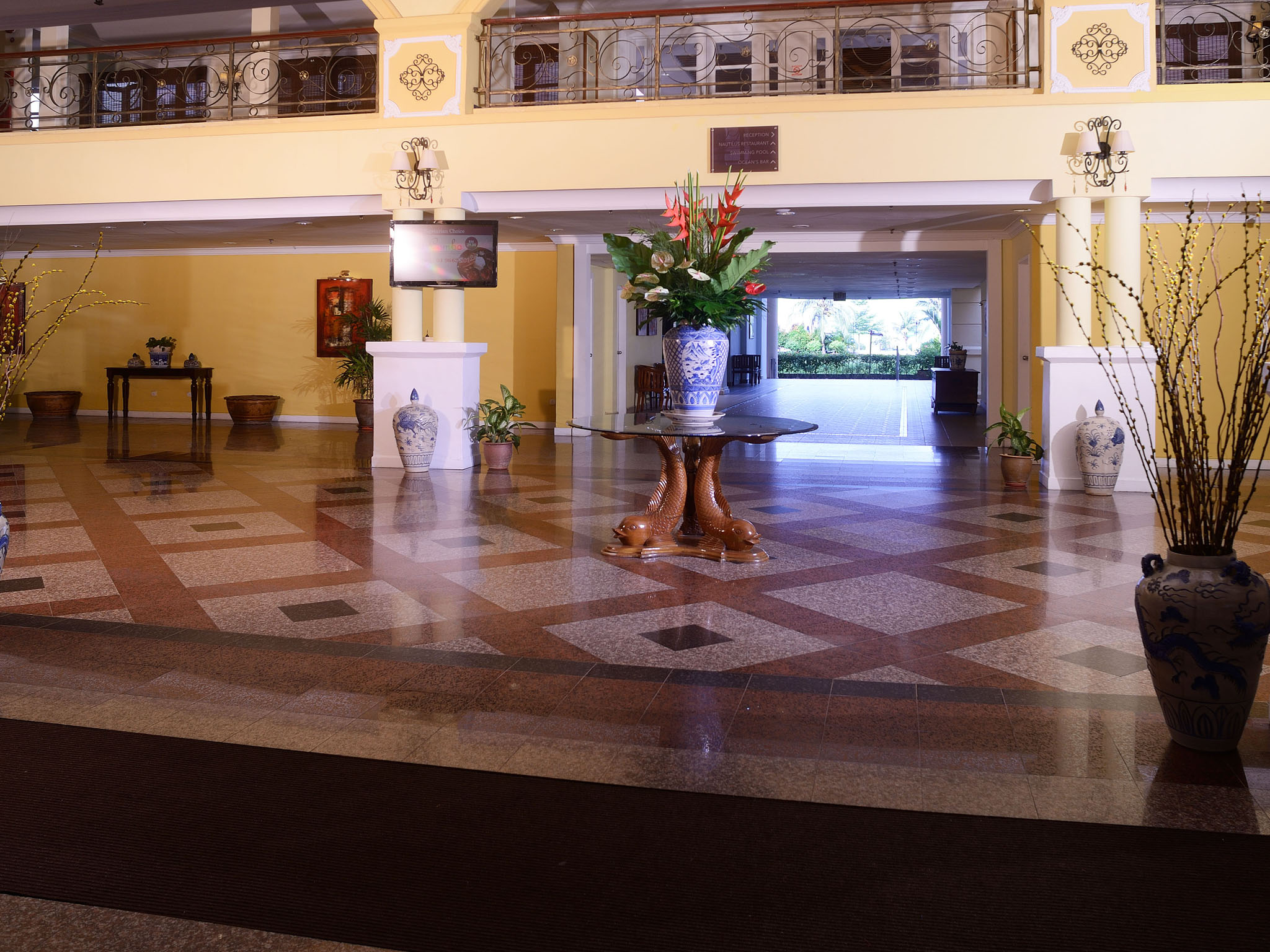 Bella Vista Waterfront Resort & Spa