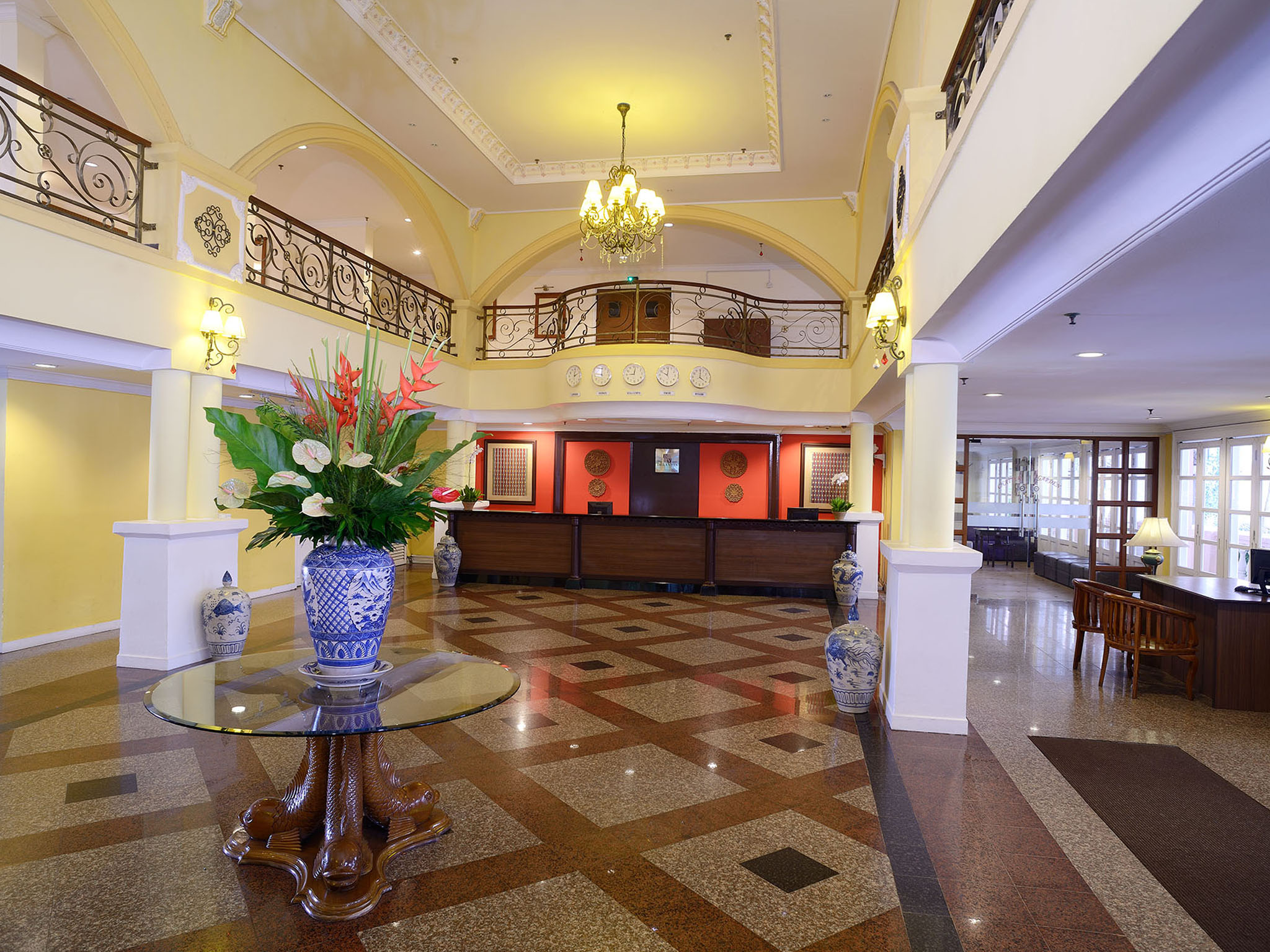 Bella Vista Waterfront Resort & Spa