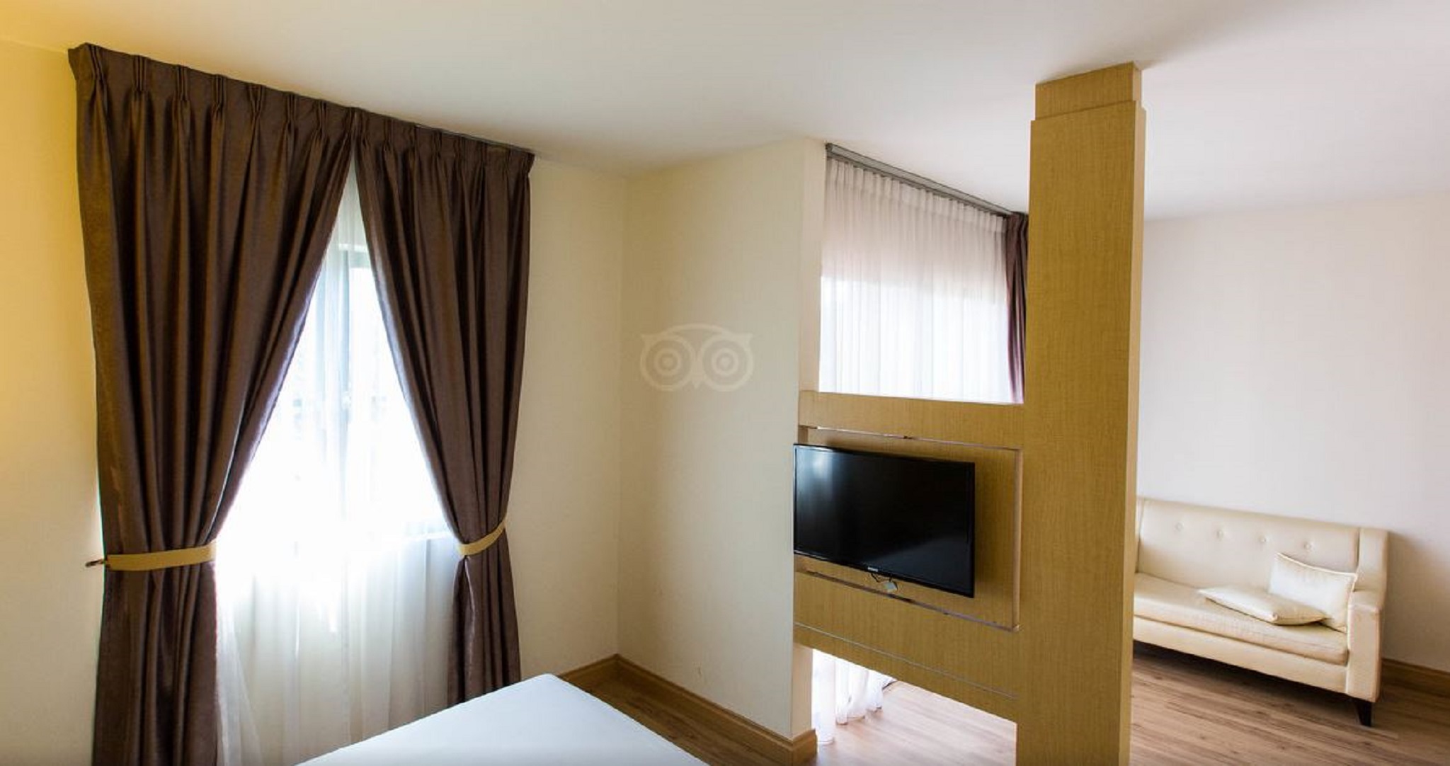 Bella Vista Waterfront Resort & Spa