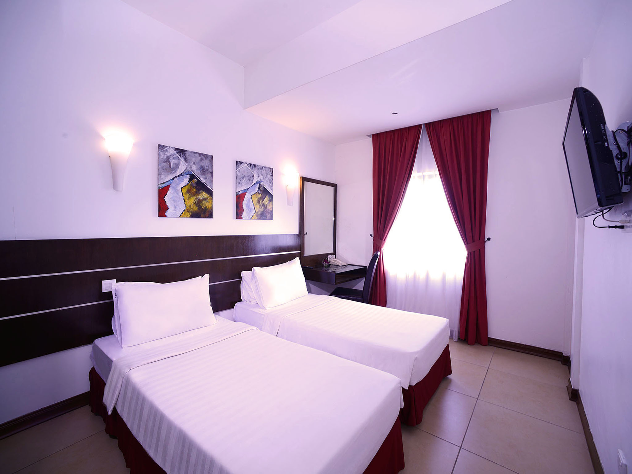 Bella Vista Waterfront Resort & Spa