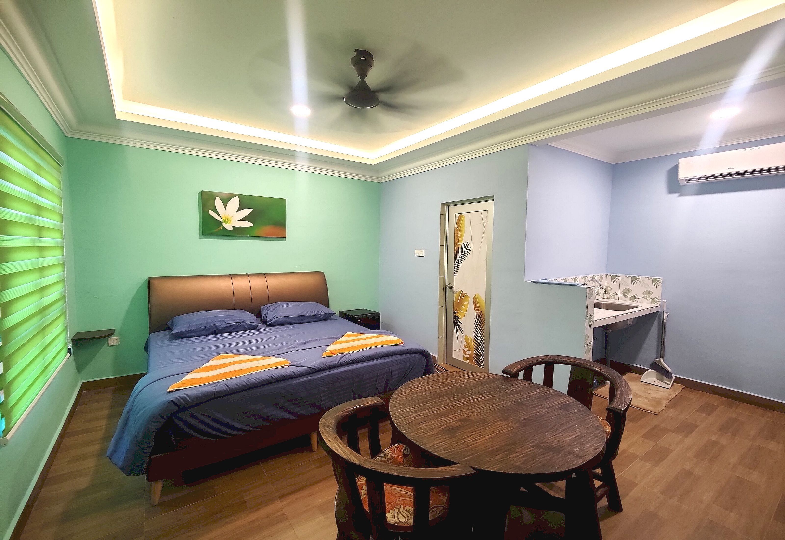 Capital O 90949 Pelangi Beach Resort Mersing