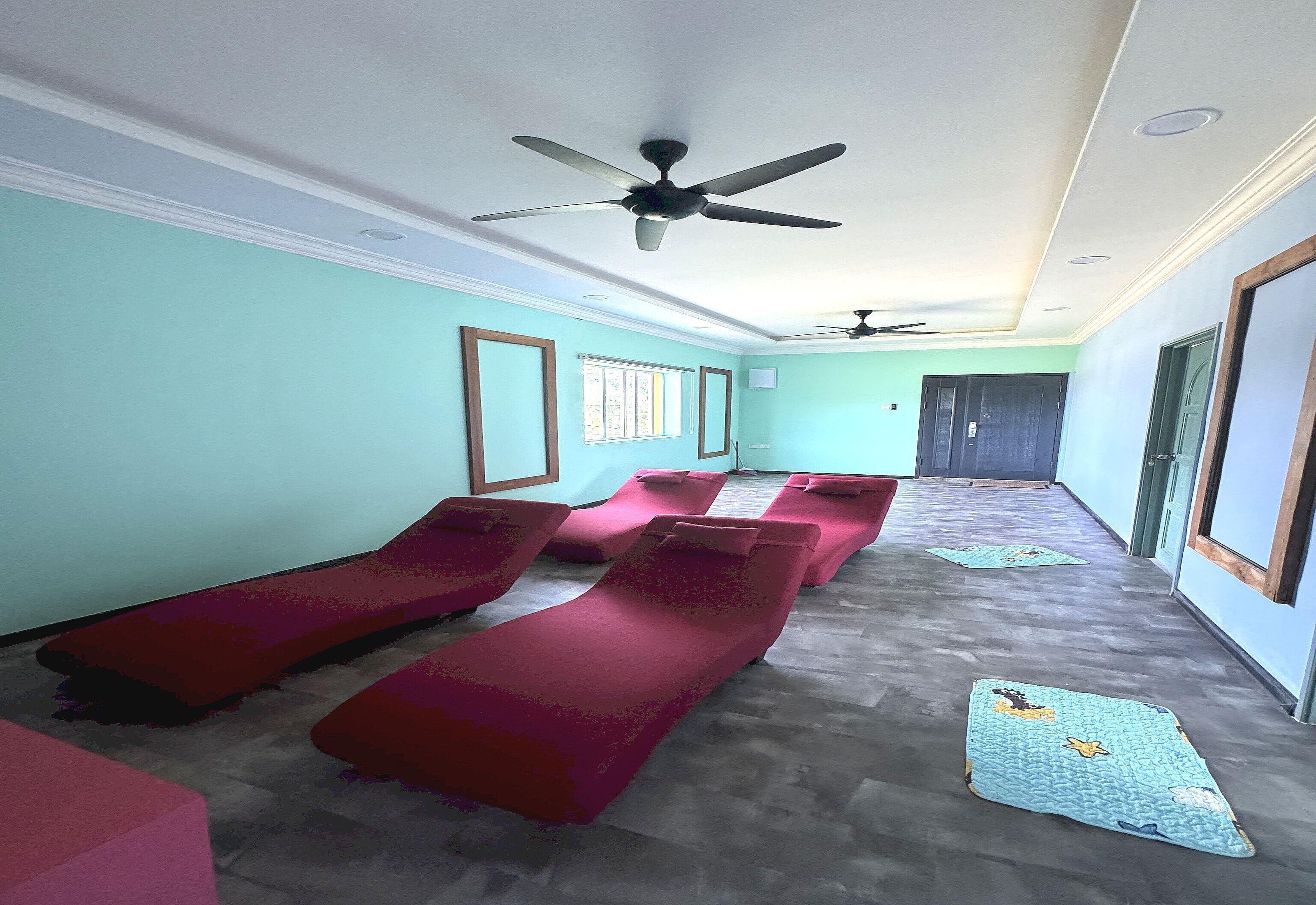 Capital O 90949 Pelangi Beach Resort Mersing
