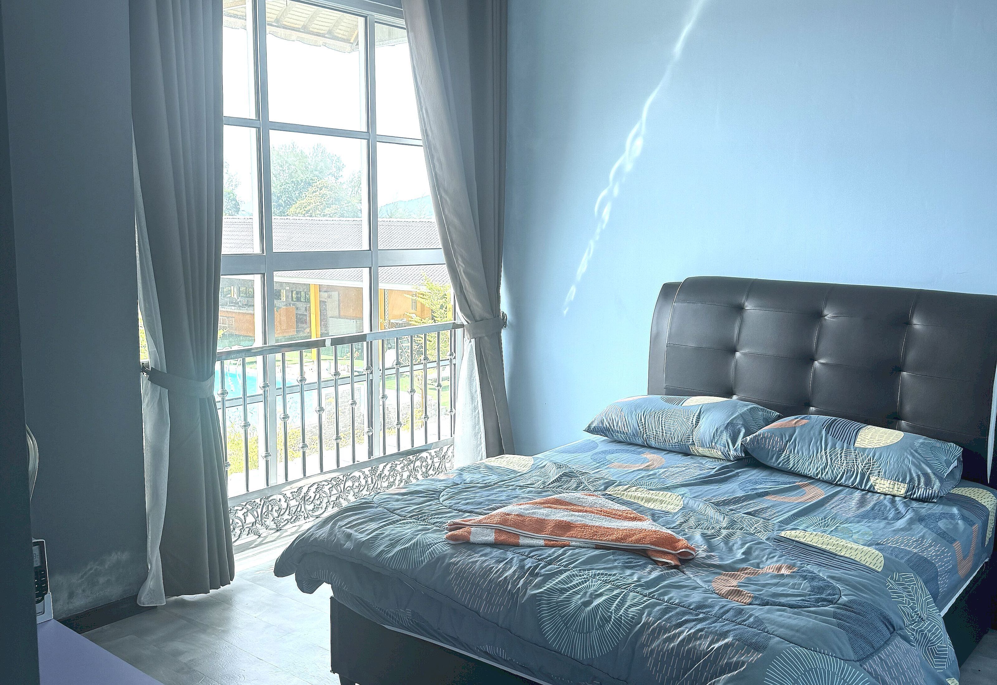 Capital O 90949 Pelangi Beach Resort Mersing