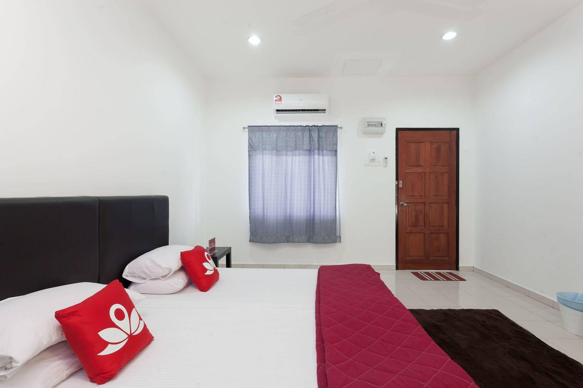 Cloud 9 Guest House
