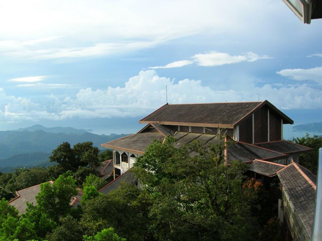 D'Coconut Hill Resort
