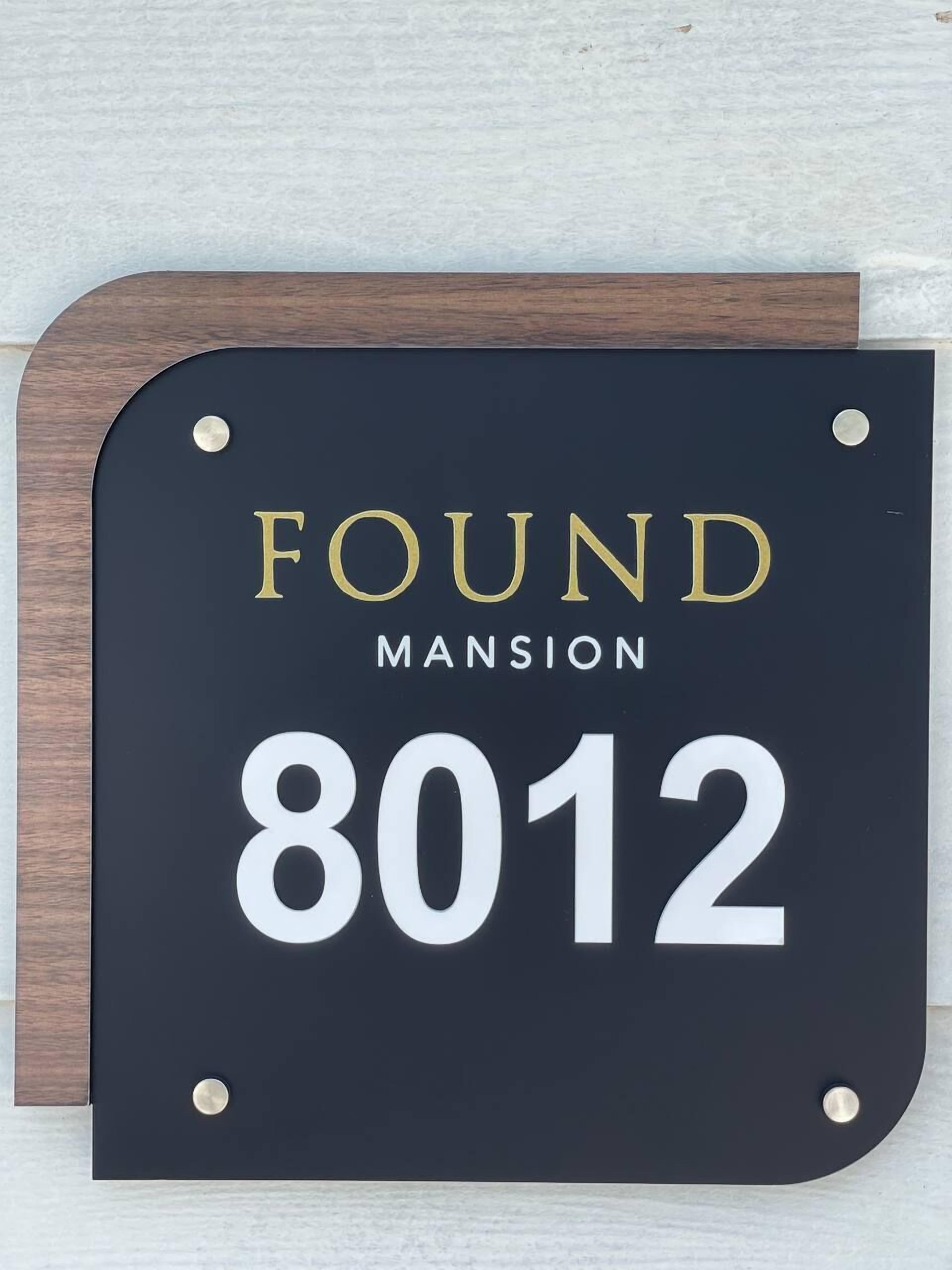 Found Mansion