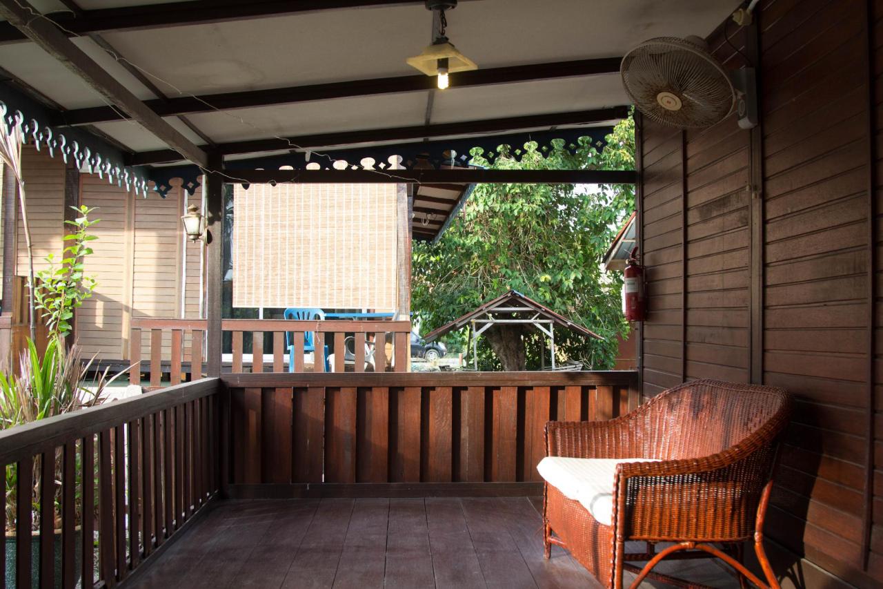 Izz Room Motel