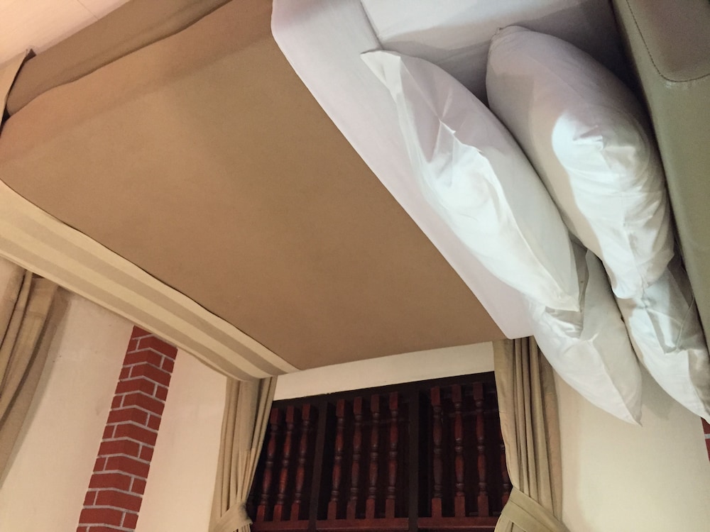 Jasmine Villa Tropical Garden