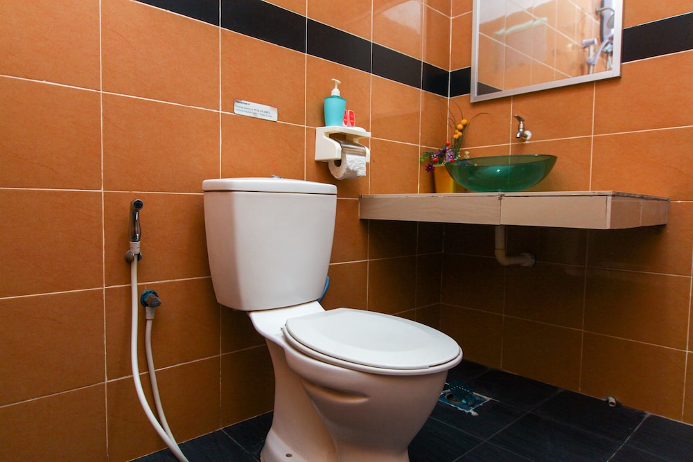 Little Tanjung Chalet by OYO Rooms