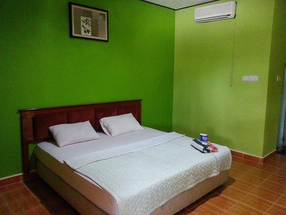 Pantai Tengah Beach Inn