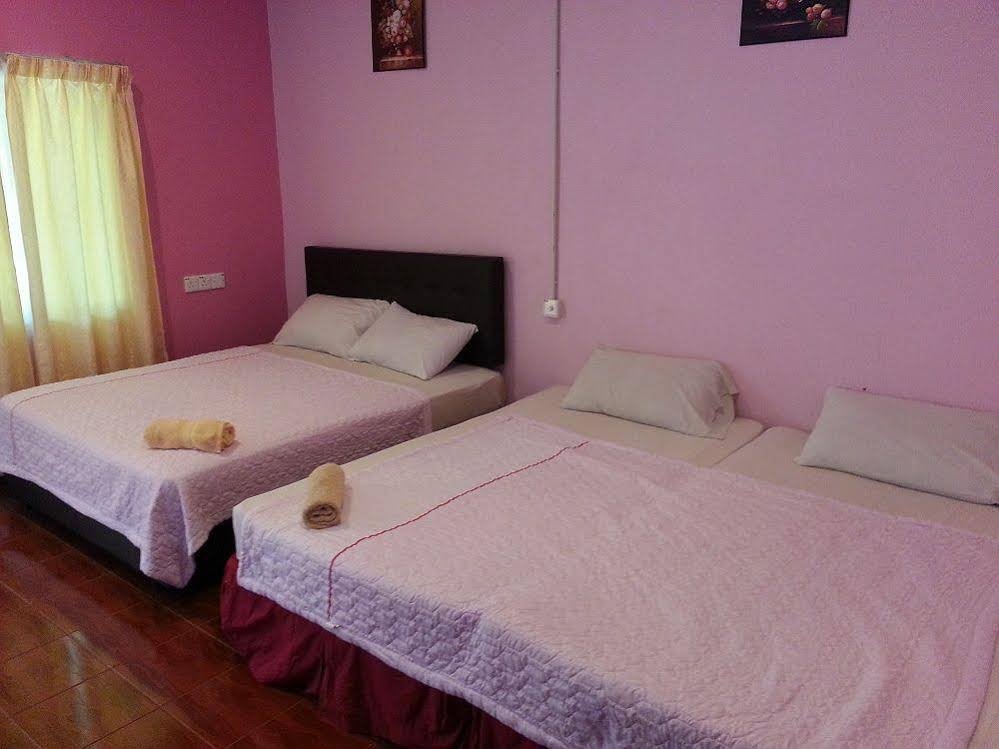 Pantai Tengah Beach Inn