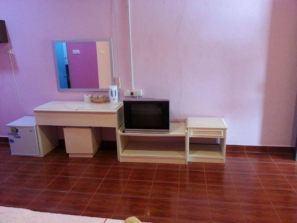 Pantai Tengah Beach Inn