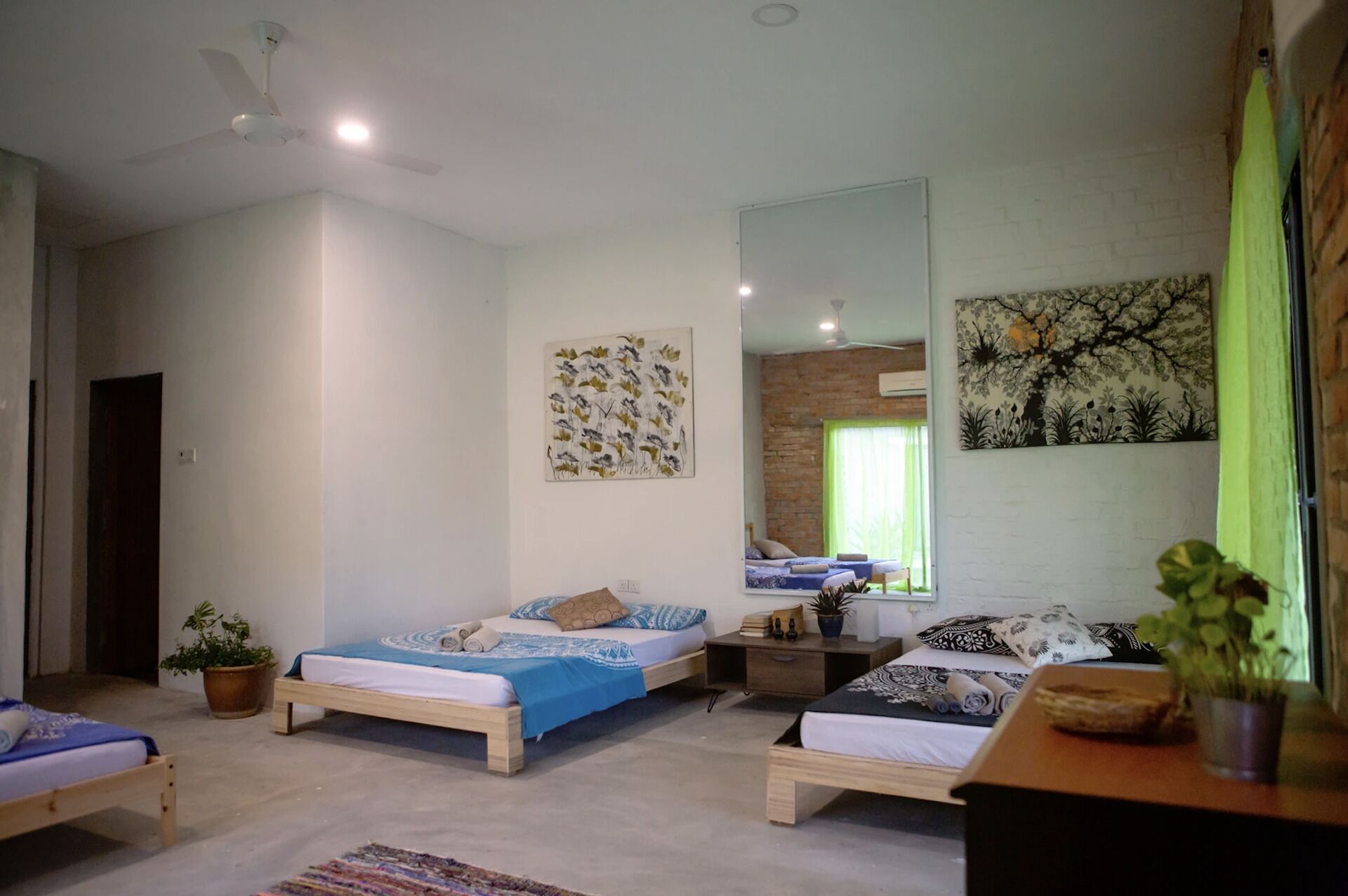 Rouhi Retreats By Doulos