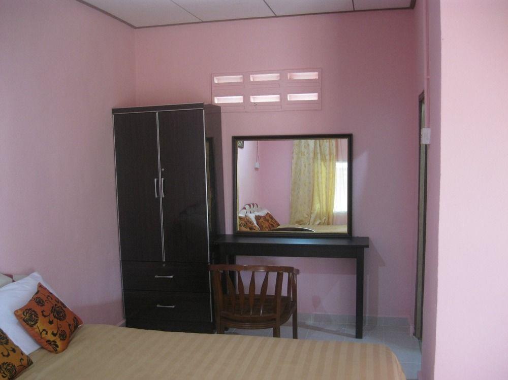 Tanjung Puteri Motel
