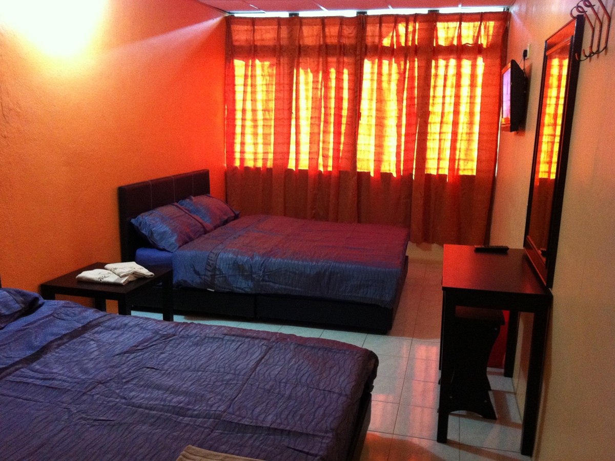 Ten Street Motel