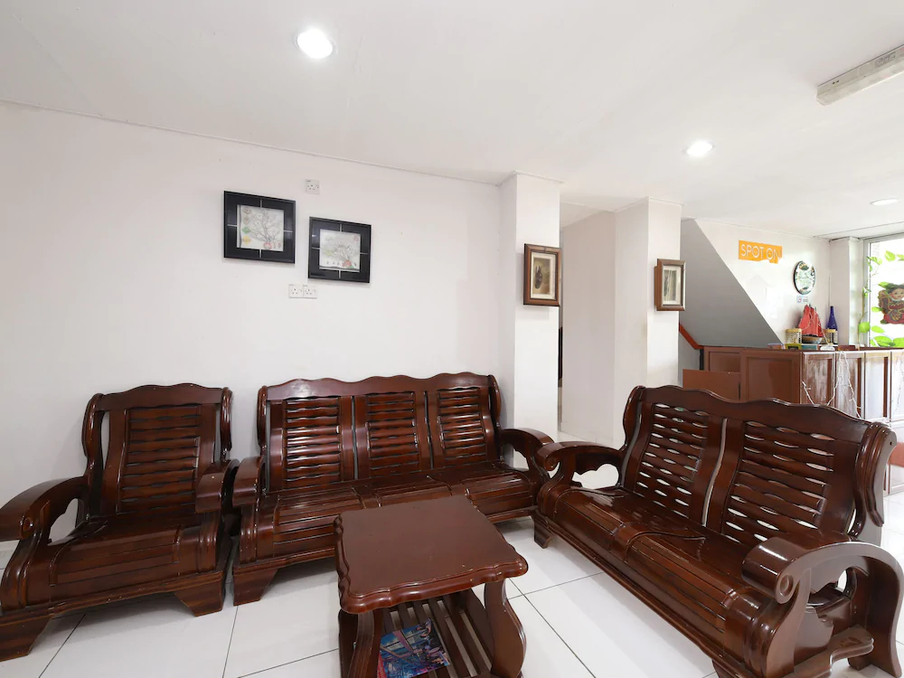 Vasa Cottage 2 by OYO Rooms