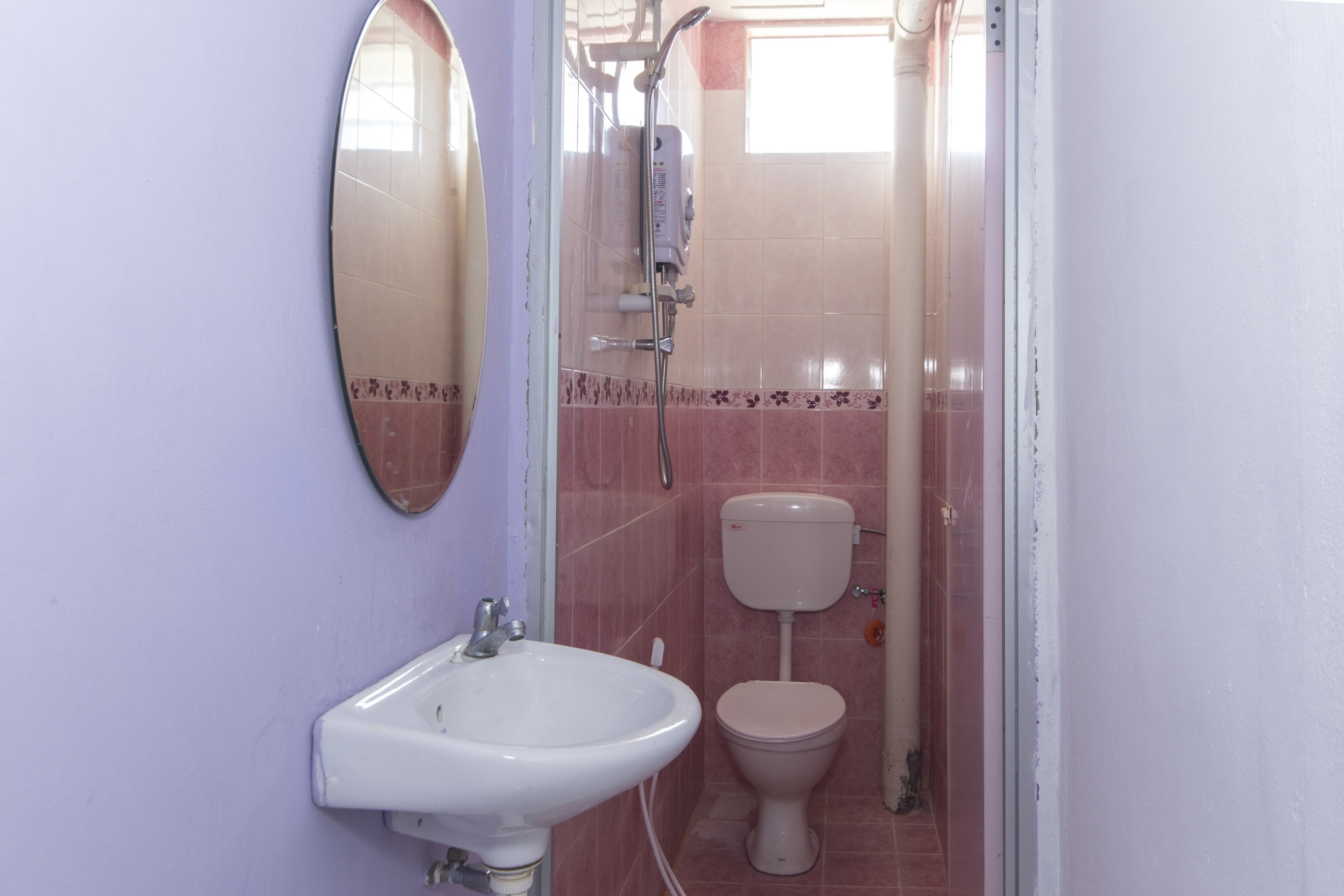 ZEN Rooms Bromedy Motel