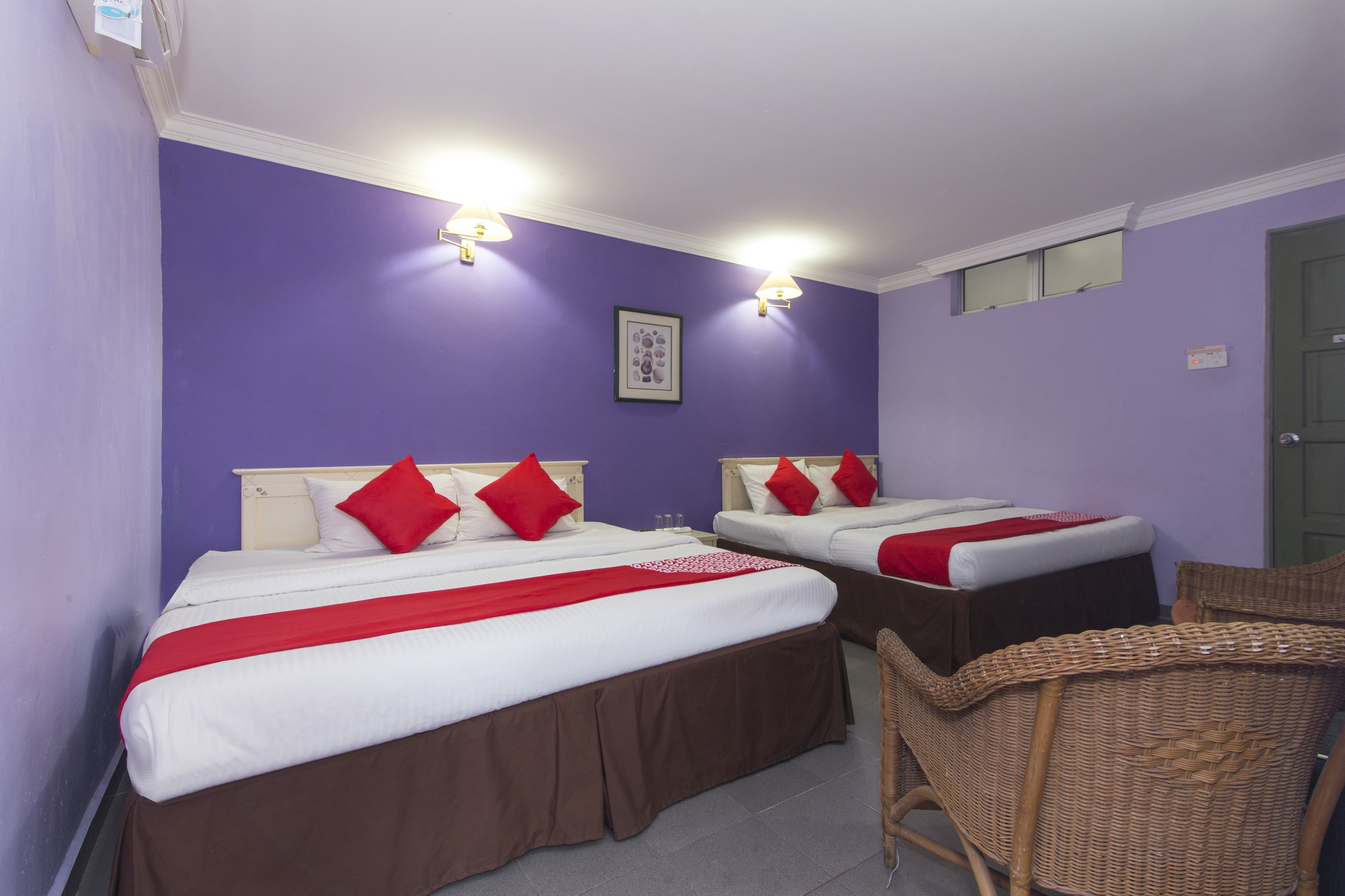 ZEN Rooms Bromedy Motel