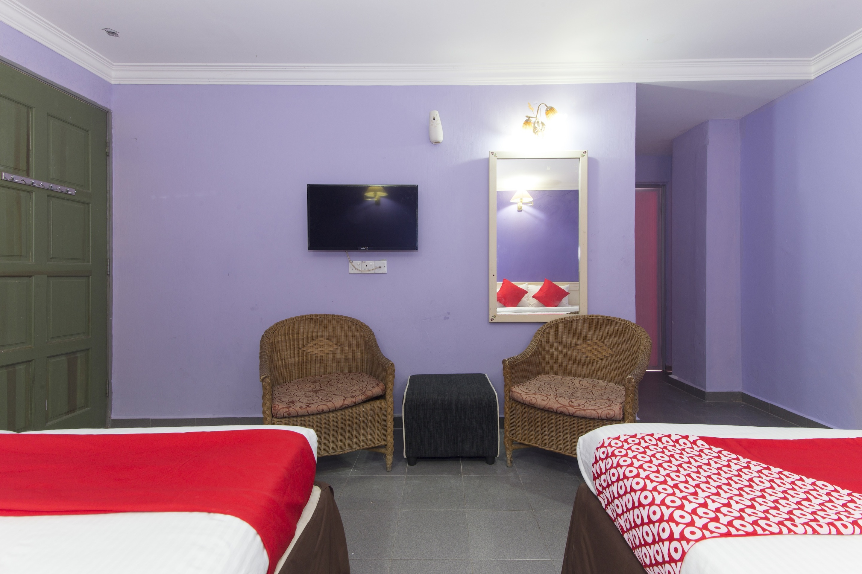 ZEN Rooms Bromedy Motel