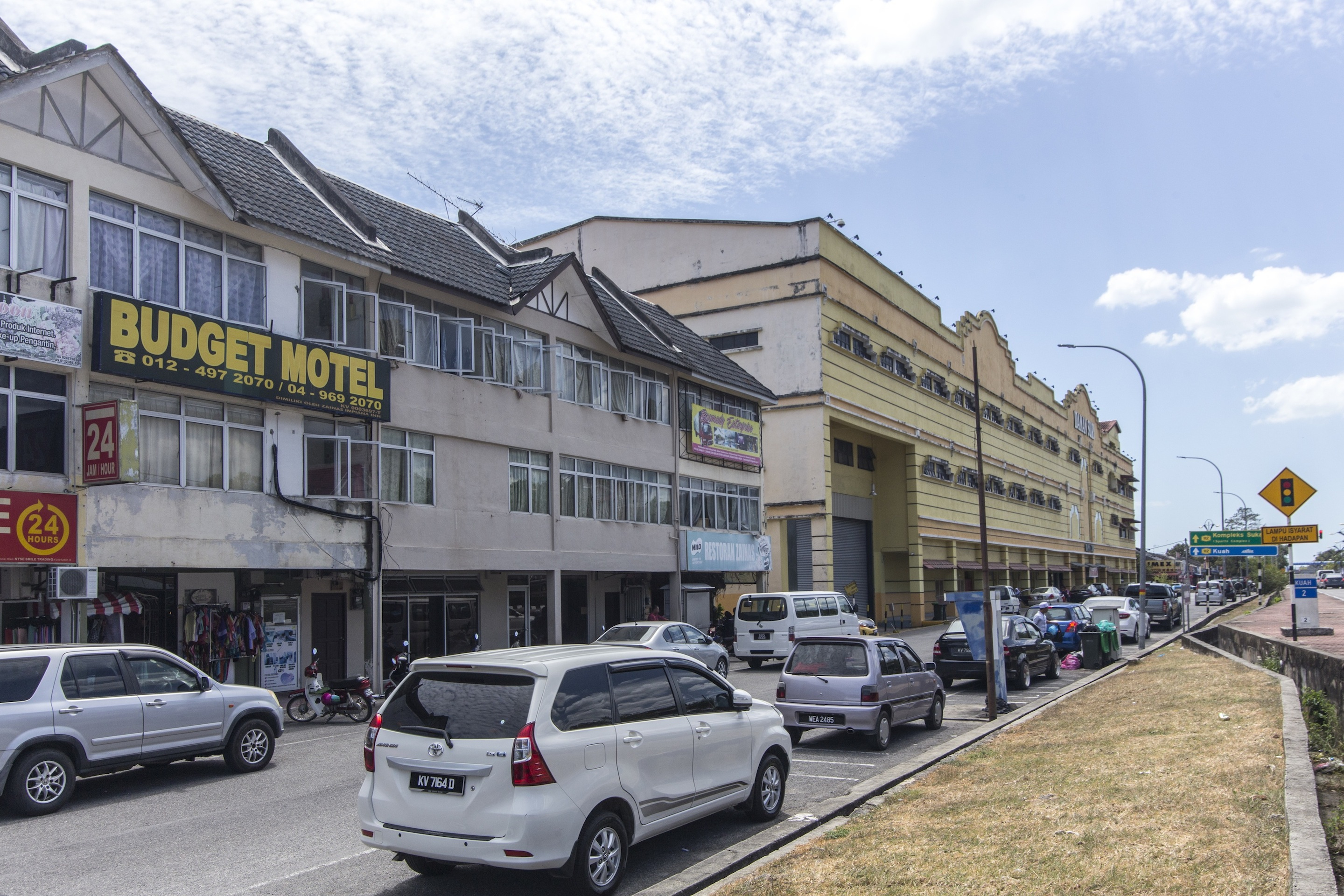 ZEN Rooms Bromedy Motel