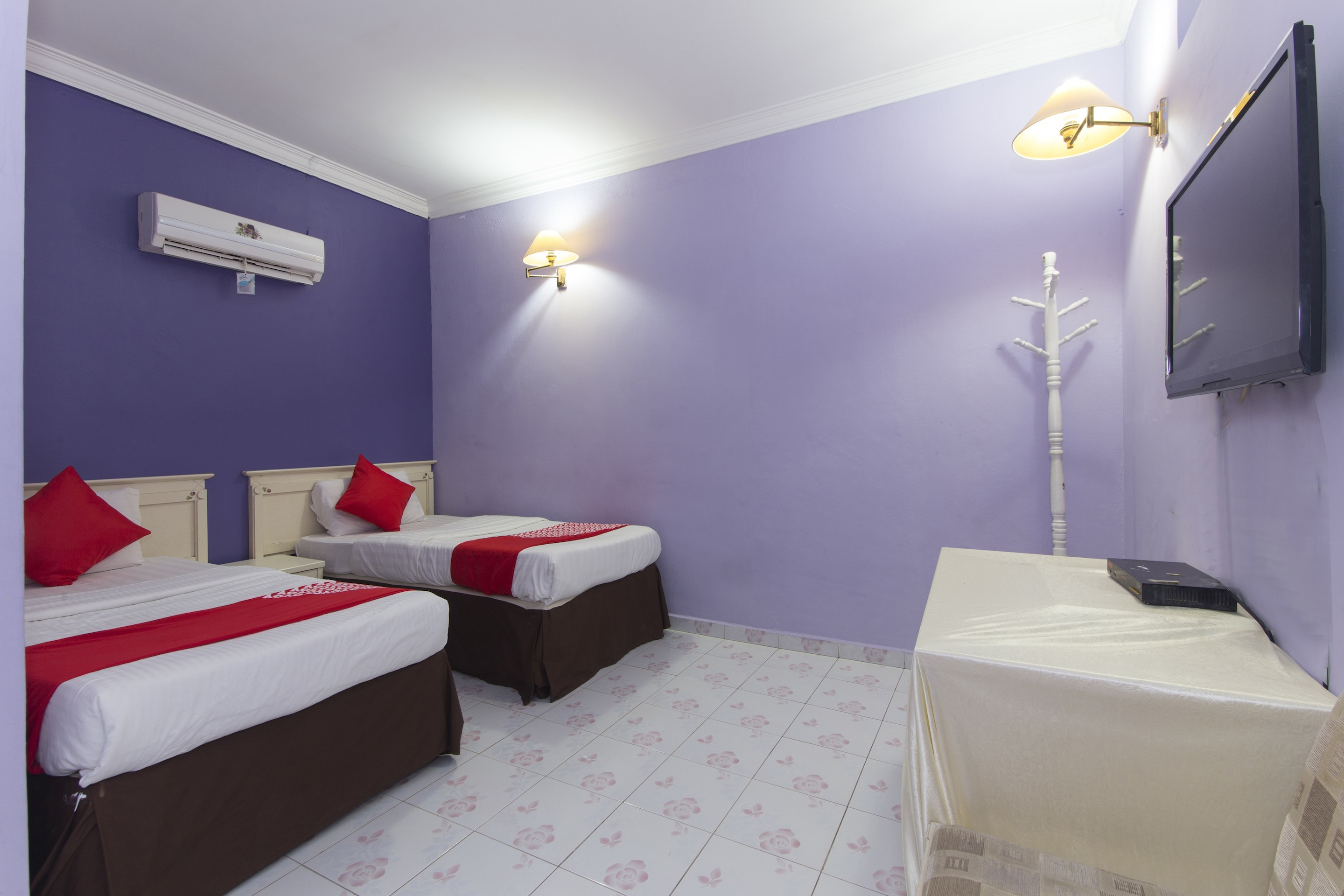 ZEN Rooms Bromedy Motel