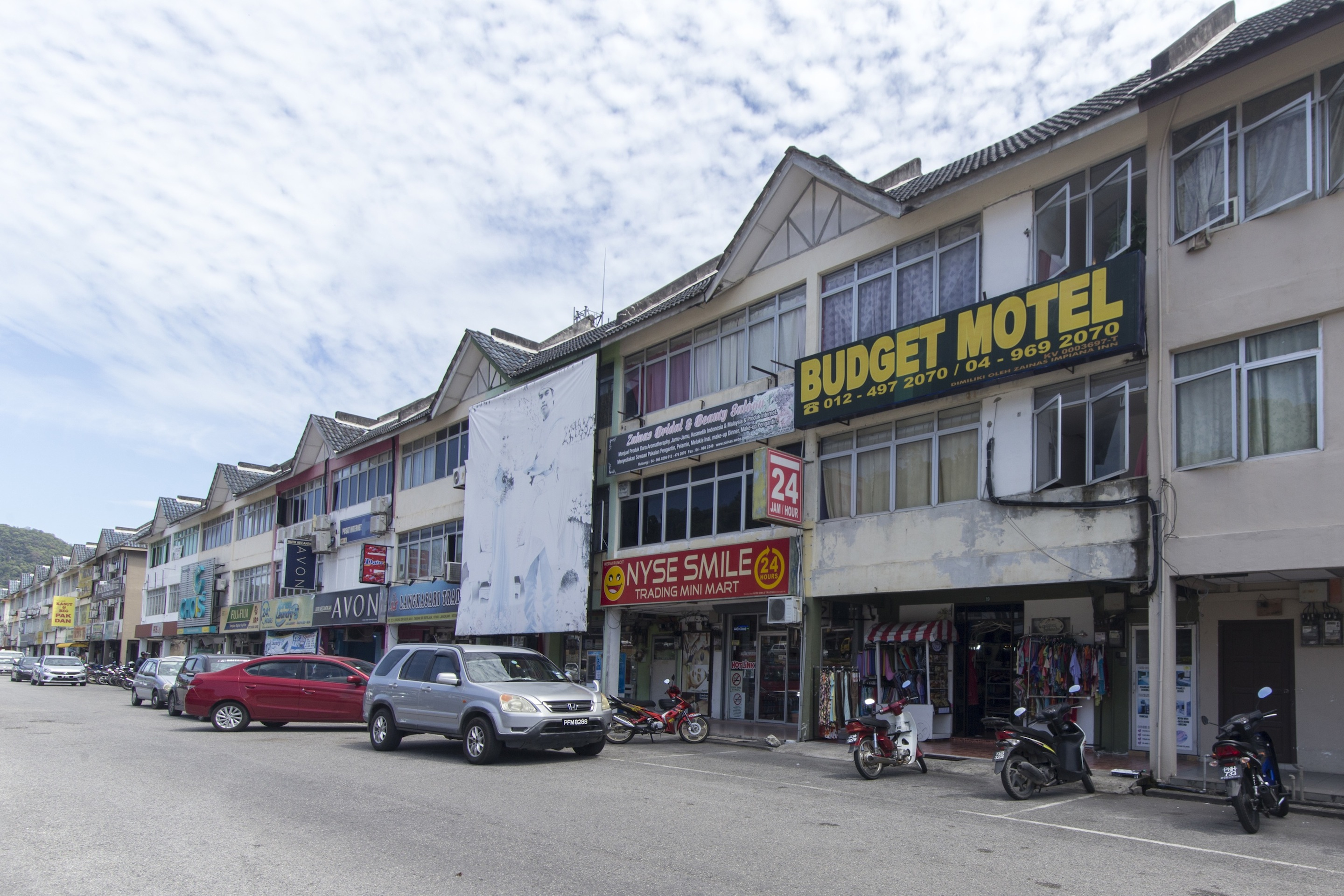 ZEN Rooms Bromedy Motel