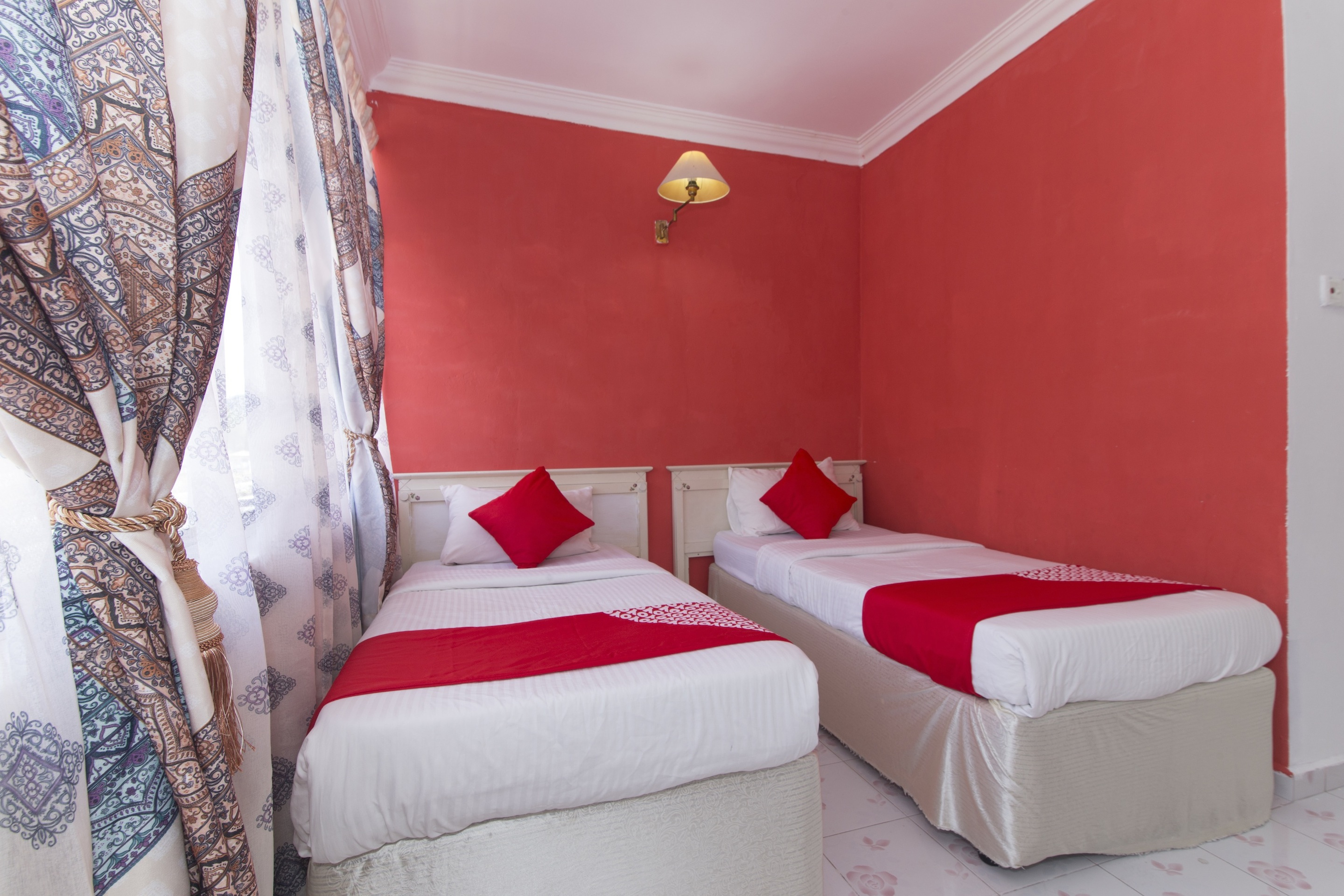 ZEN Rooms Bromedy Motel