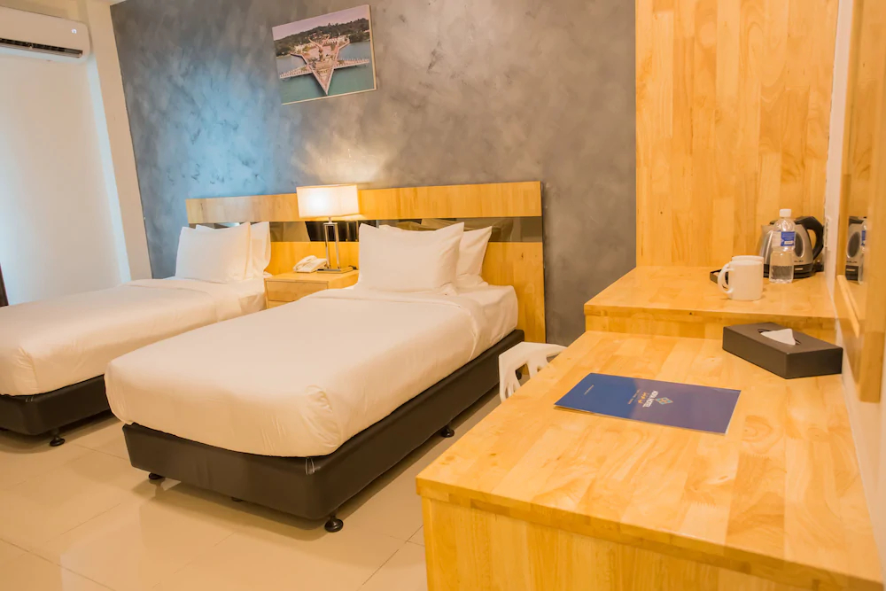 Hotel Adya Express Chenang