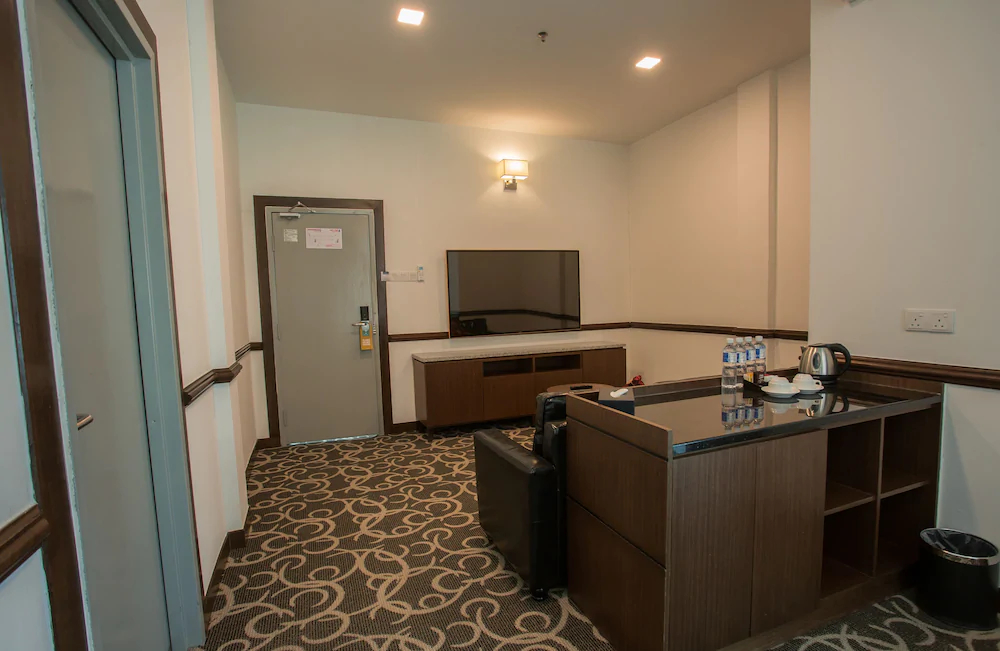 Hotel Adya Express Chenang