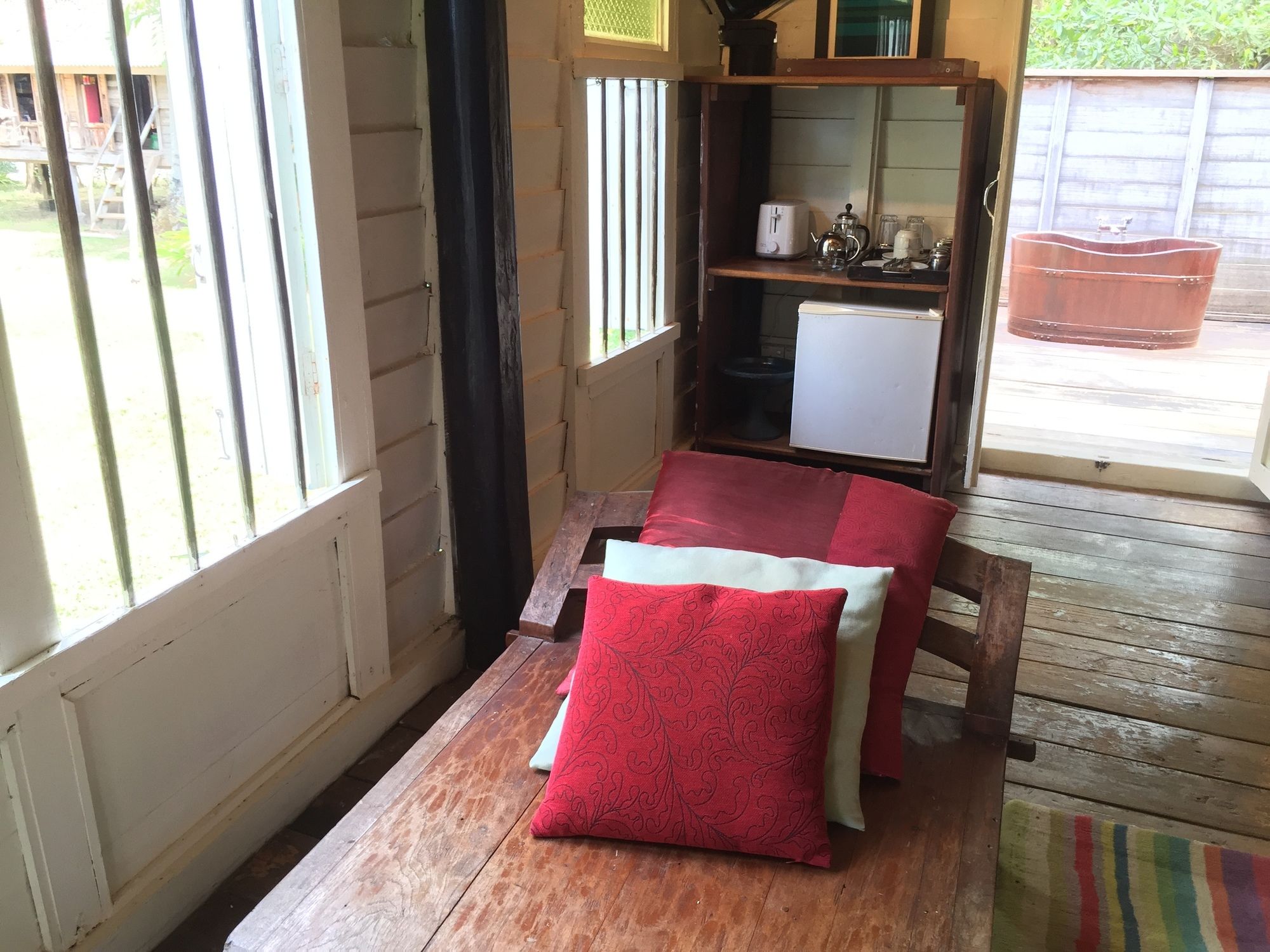 Bon Ton Antique Wooden Villas