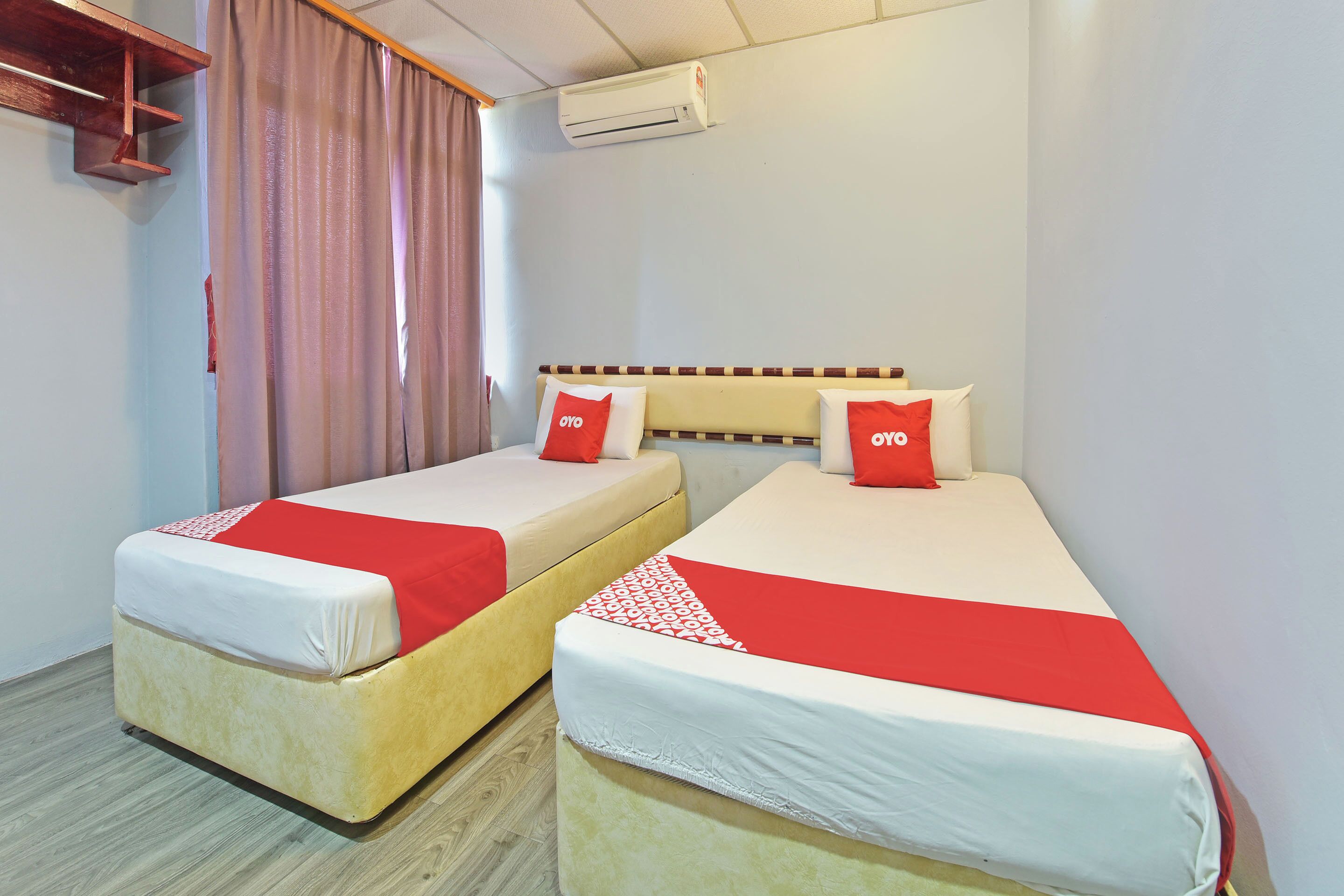 Hotel Akasia by OYO