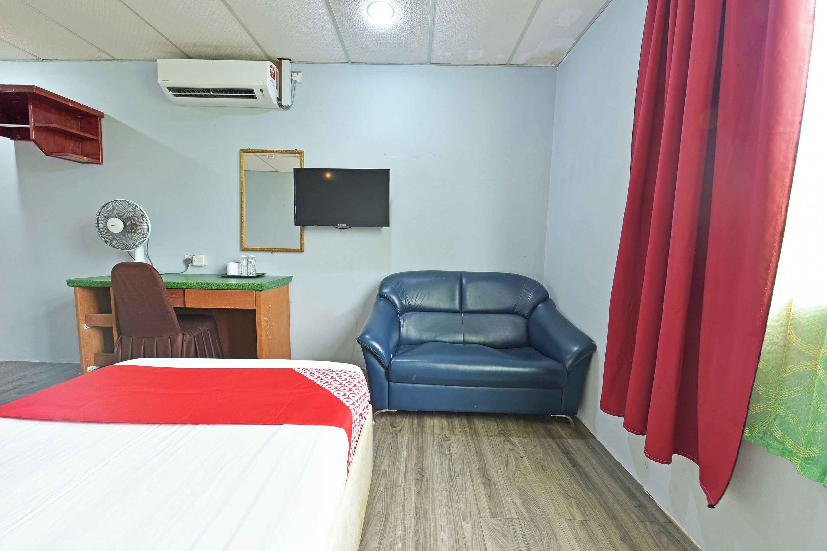 Hotel Akasia by OYO