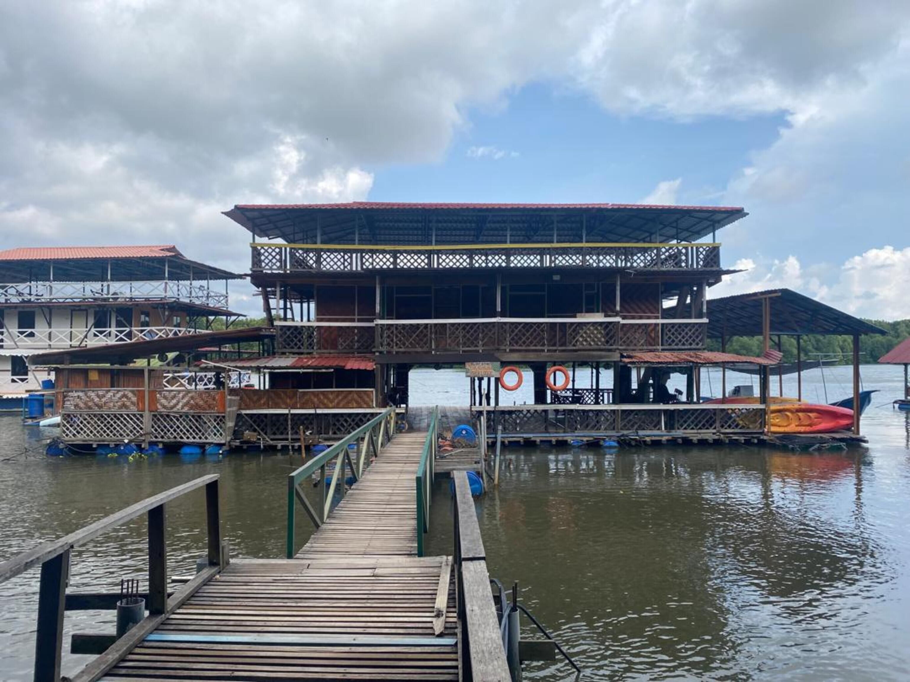 Spot On 91156 Bakau Hijau Riverlodge