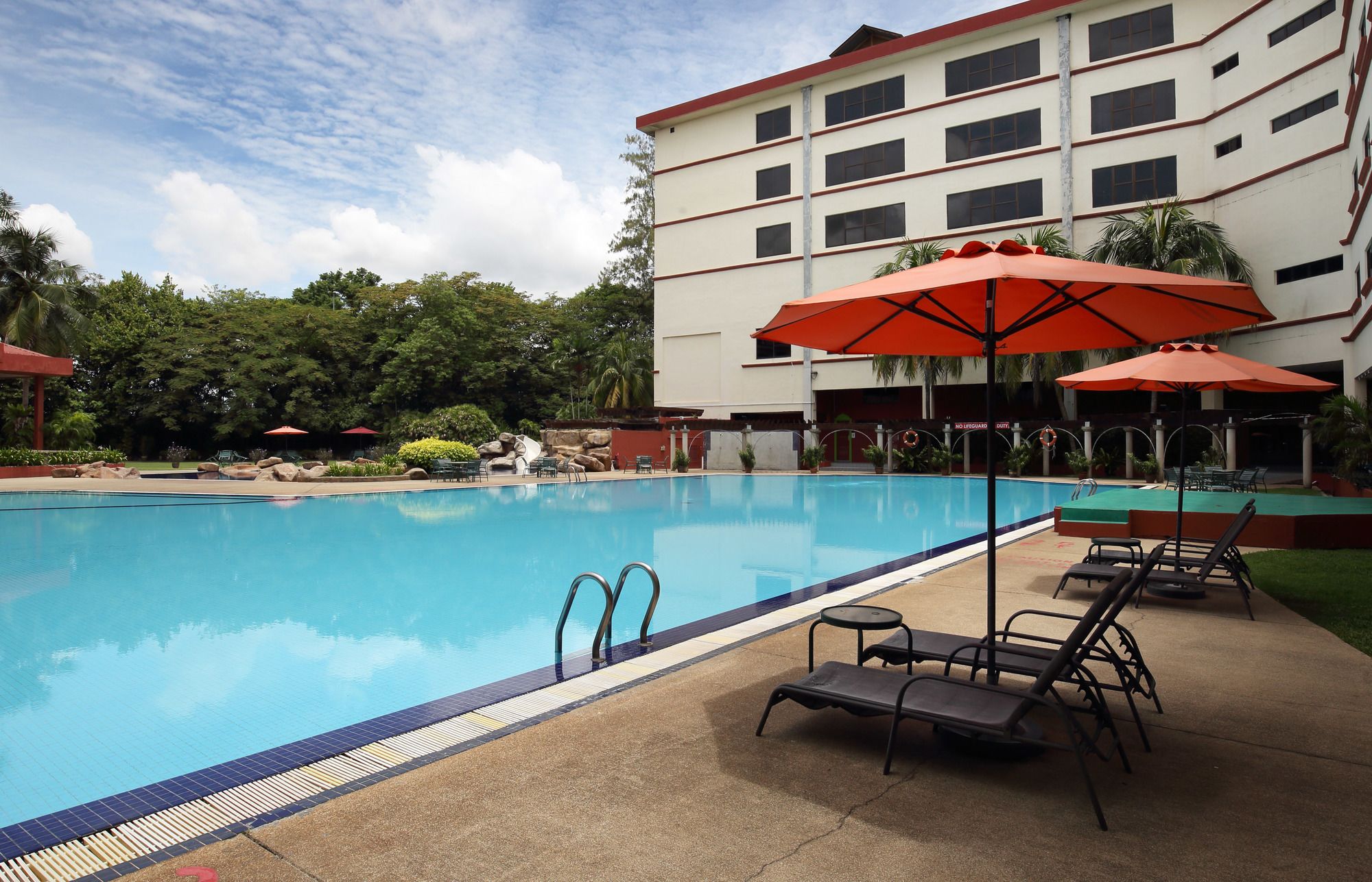 Swiss Avenue Hotel