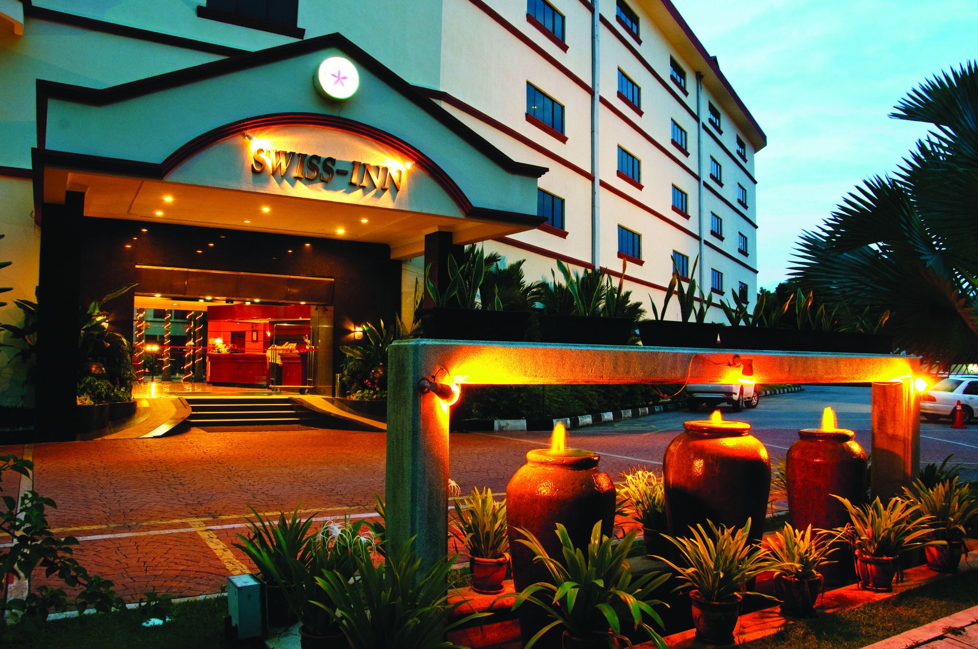 Swiss Avenue Hotel