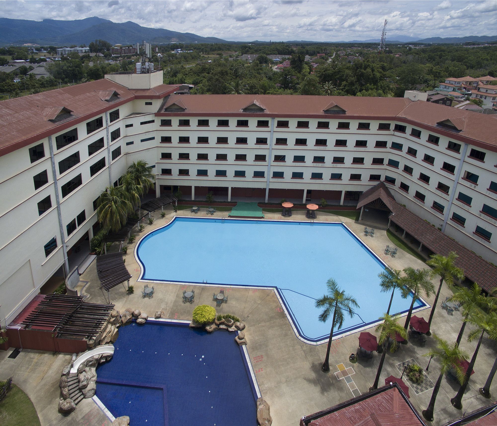 Swiss Avenue Hotel