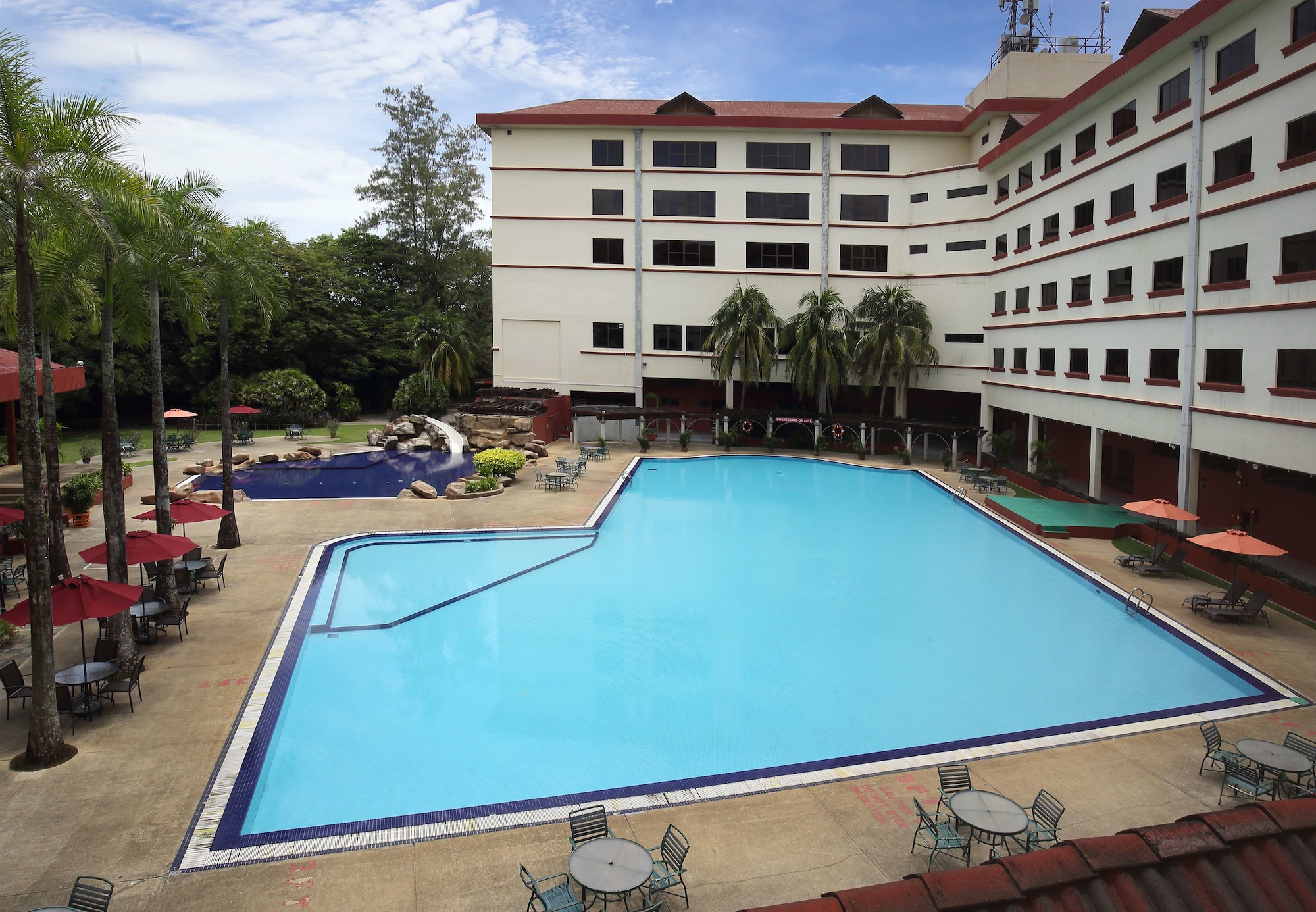 Swiss Avenue Hotel