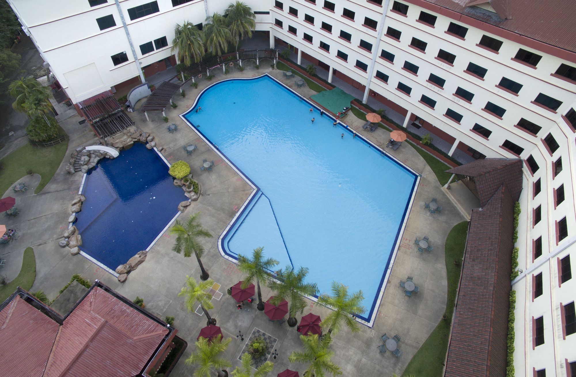 Swiss Avenue Hotel